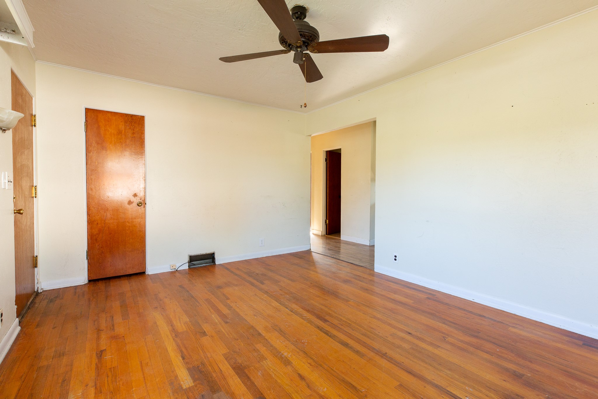 125 W Franklin Street Property Photo 12