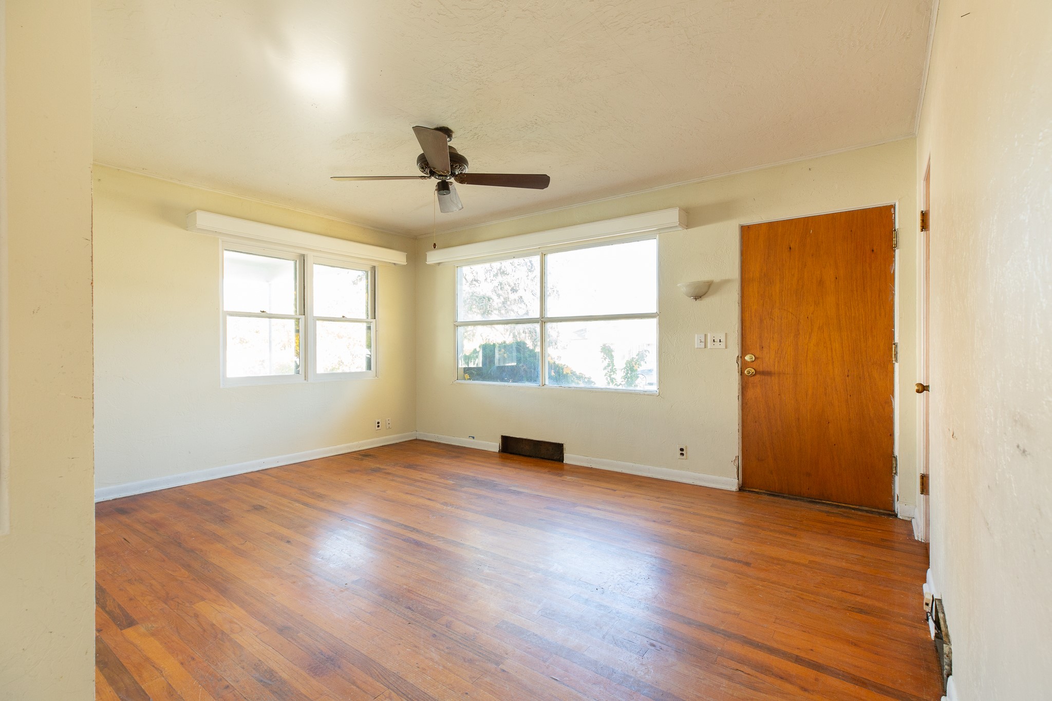 125 W Franklin Street Property Photo 13