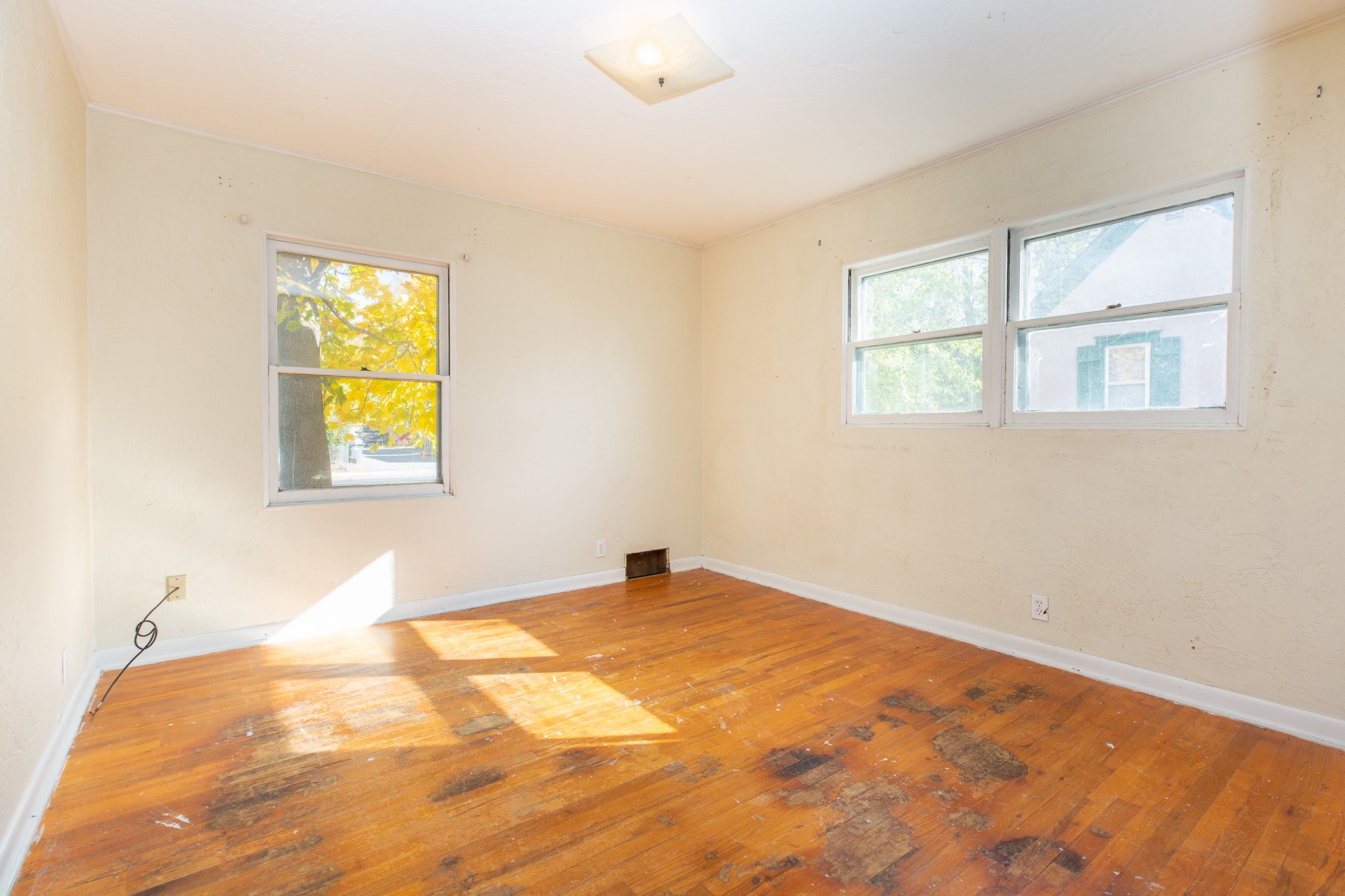 125 W Franklin Street Property Photo 16