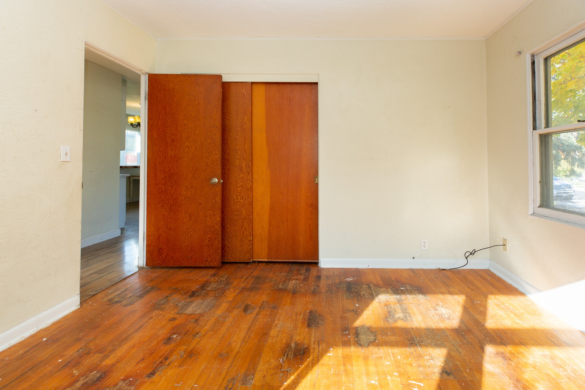 125 W Franklin Street Property Photo 17