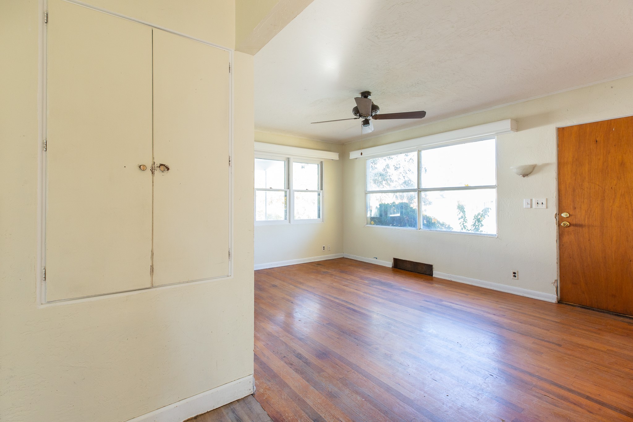 125 W Franklin Street Property Photo 23