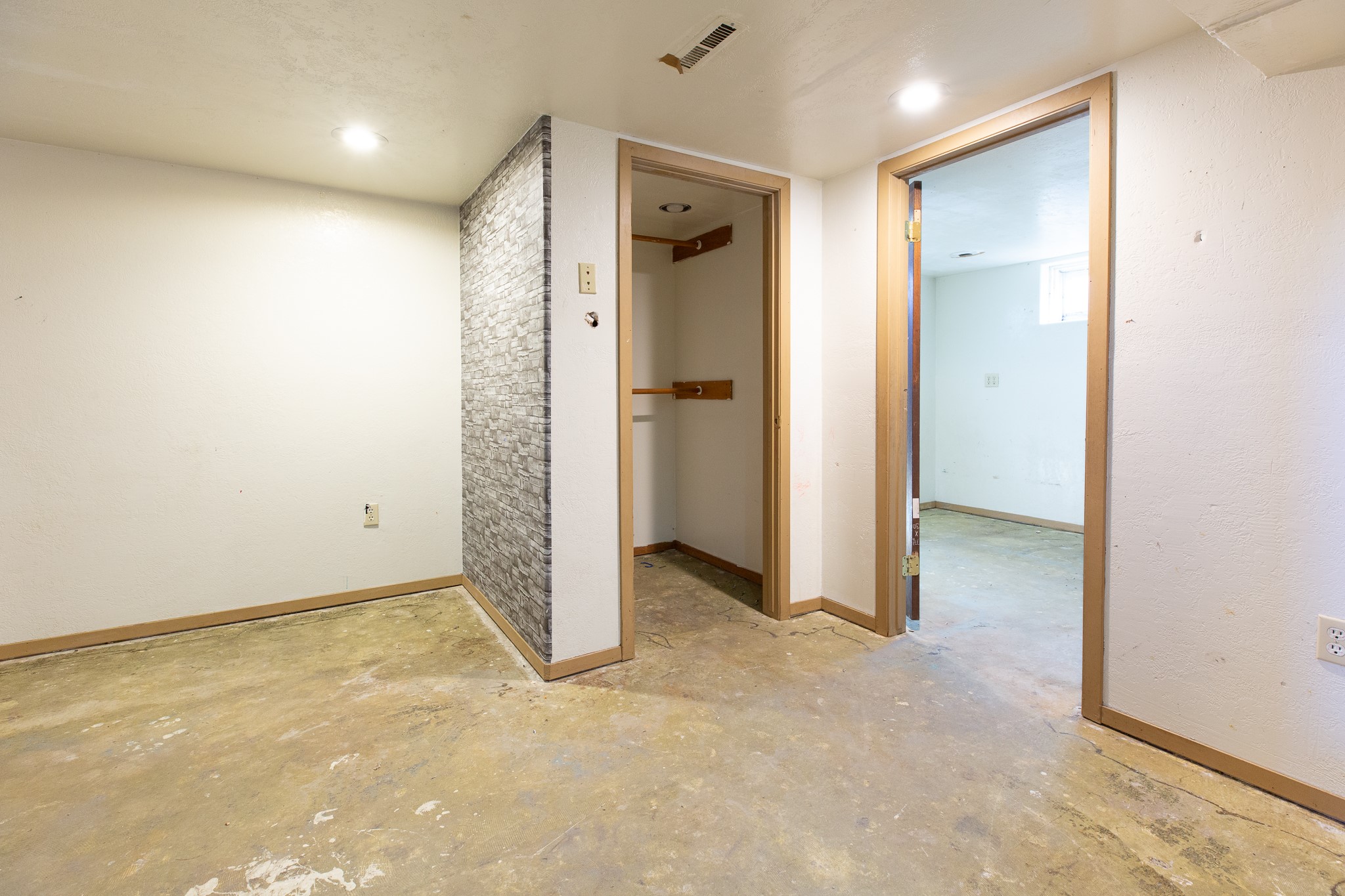 125 W Franklin Street Property Photo 32