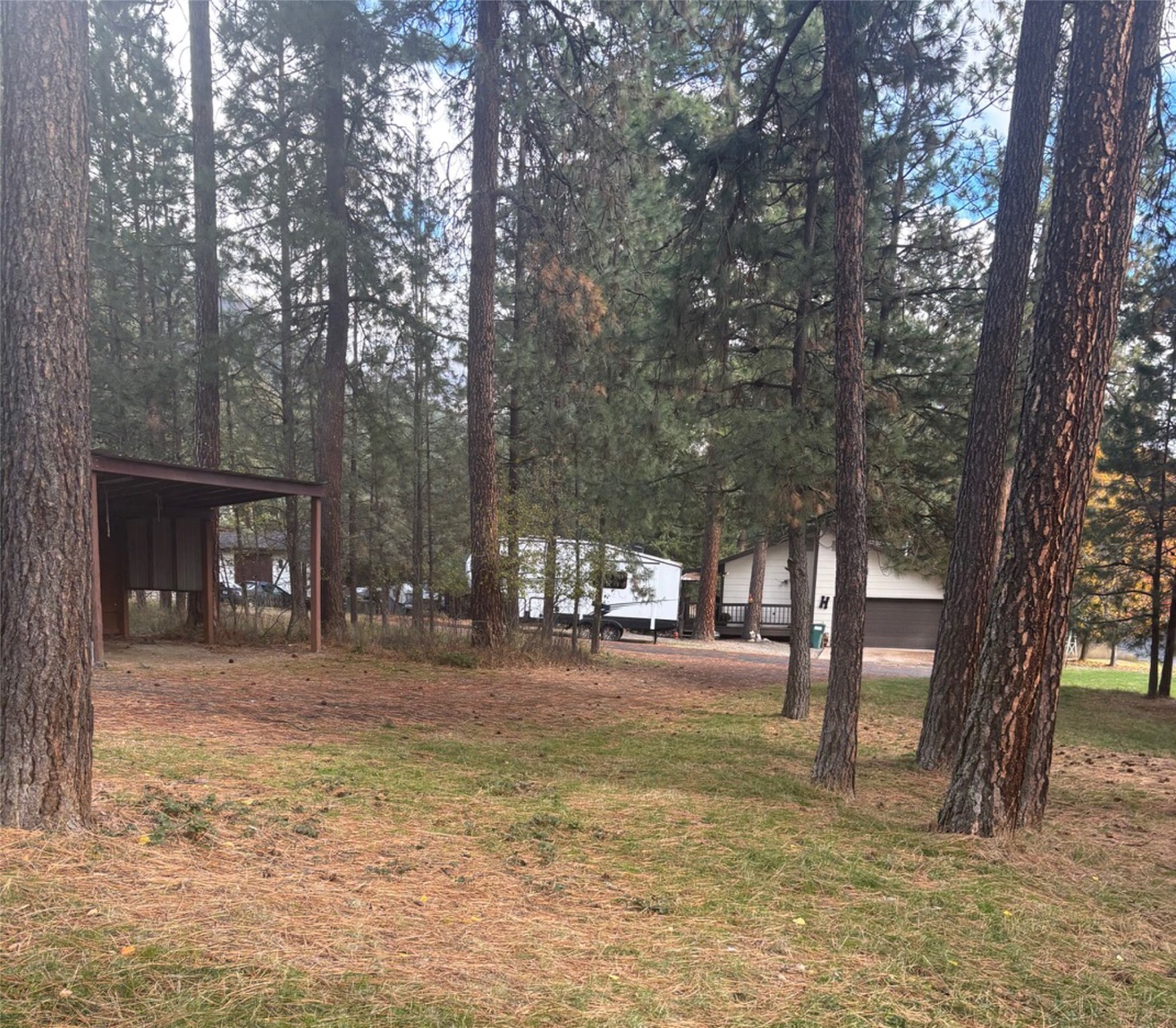 205 Kaniksu Court Property Photo 9