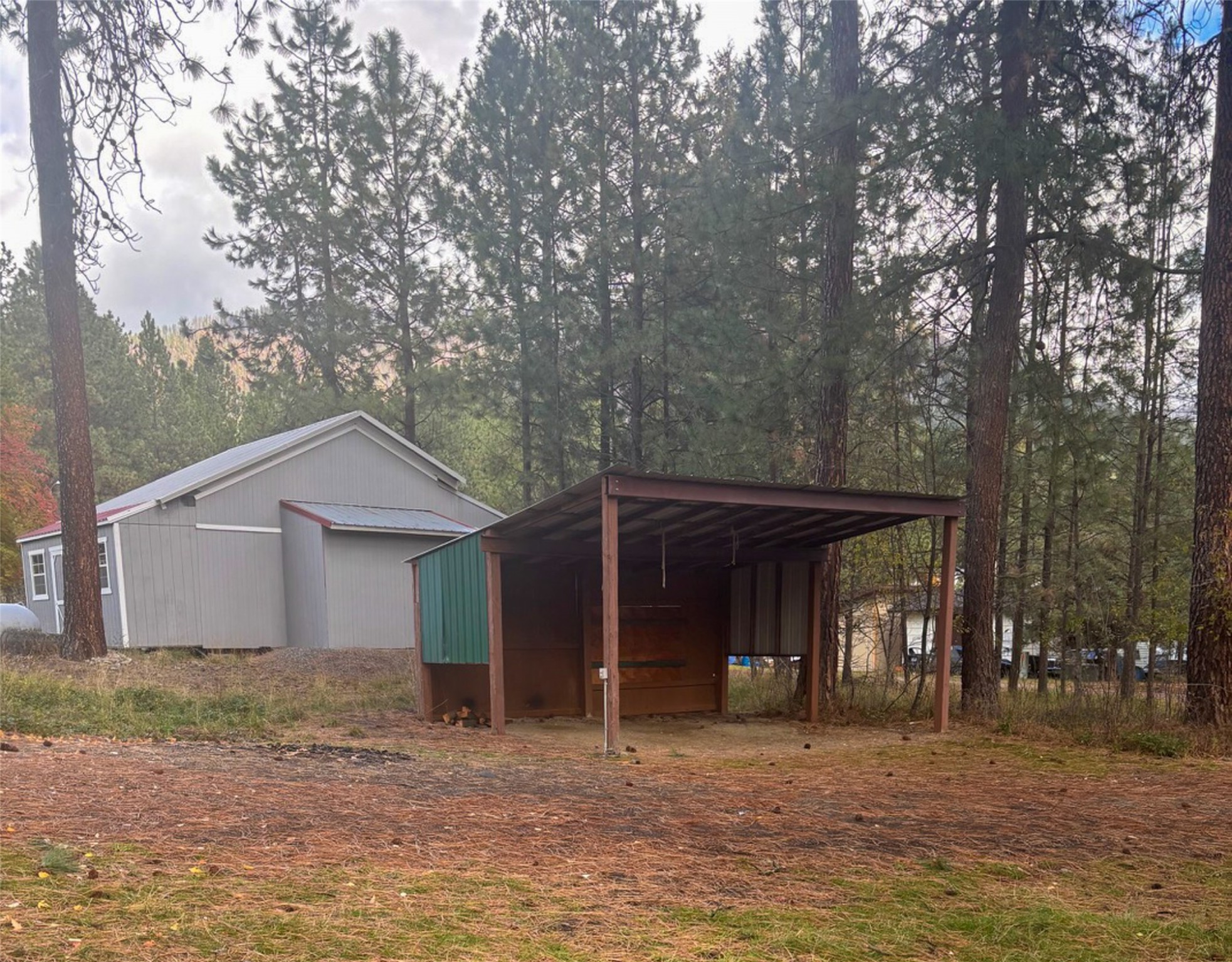 205 Kaniksu Court Property Photo 10