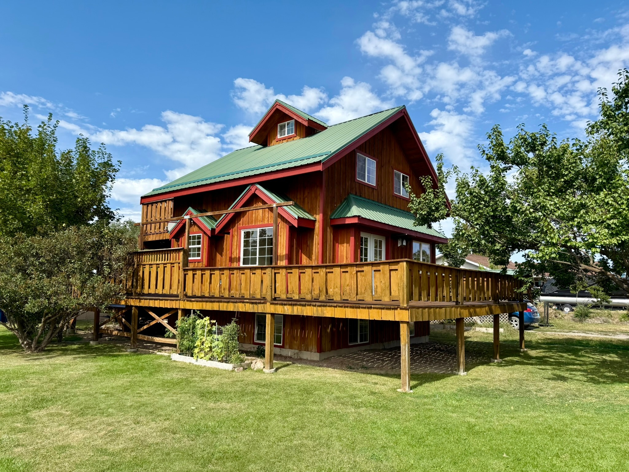 501 1st Avenue Property Photo 1