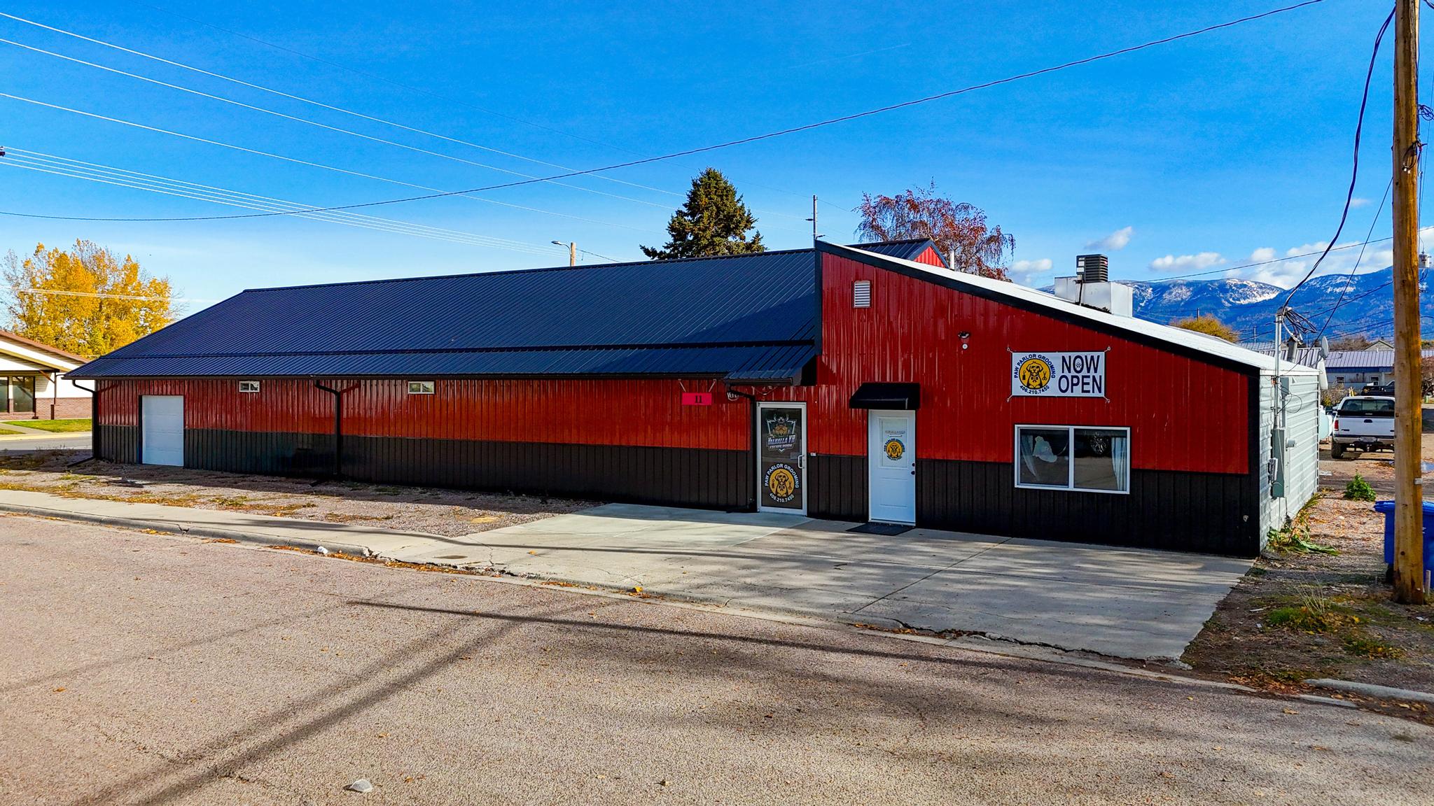 11 7th Avenue W Property Photo 3