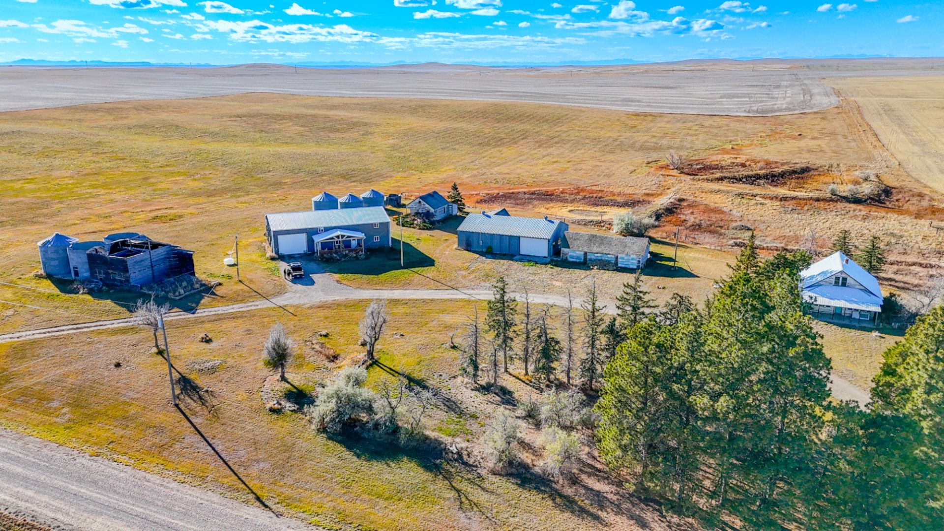 17621 Bootlegger Trail Property Photo 1