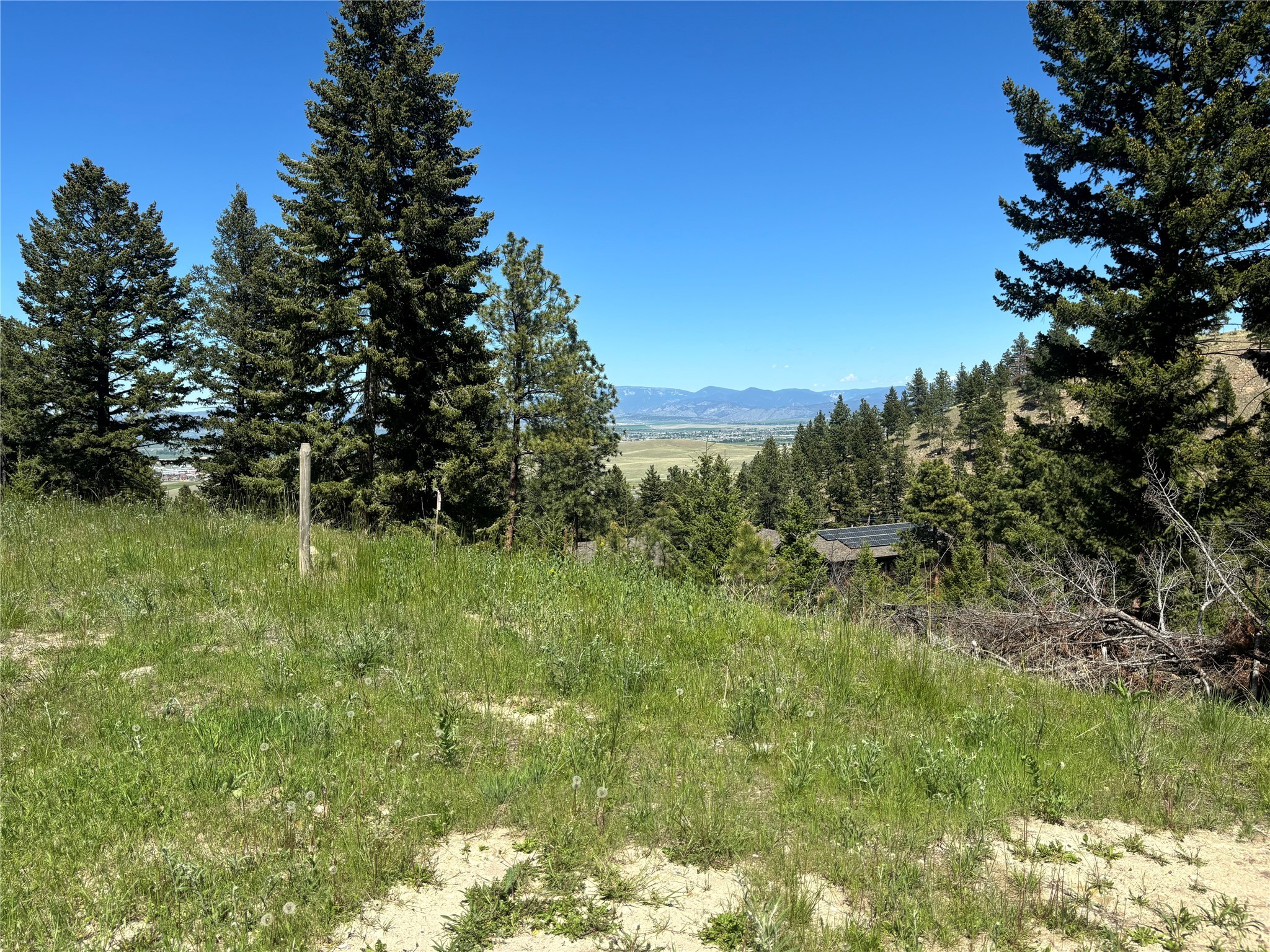 35 Crossfire Drive Property Photo 2