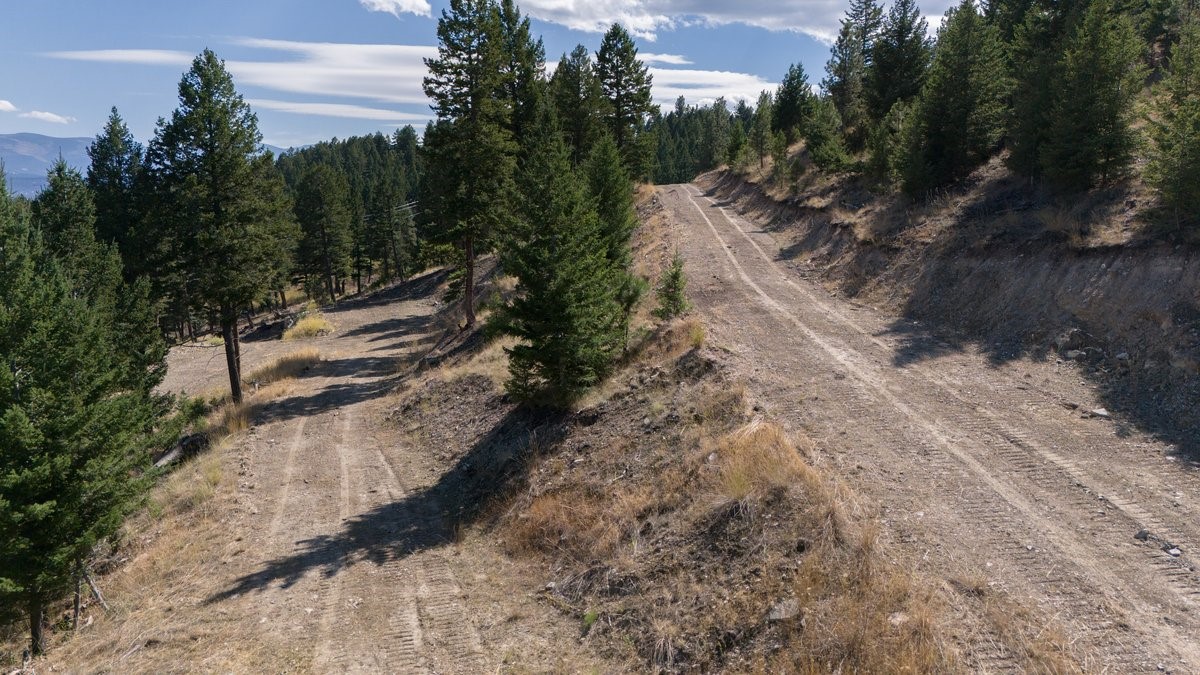 35 Crossfire Drive Property Photo 7