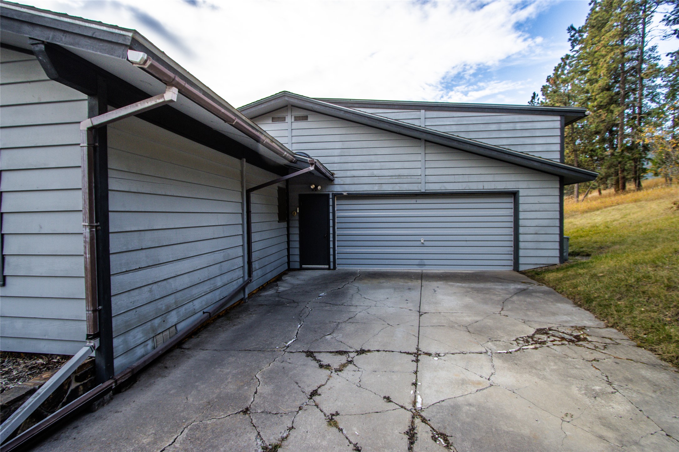 126 Forest Hill Village Property Photo 6