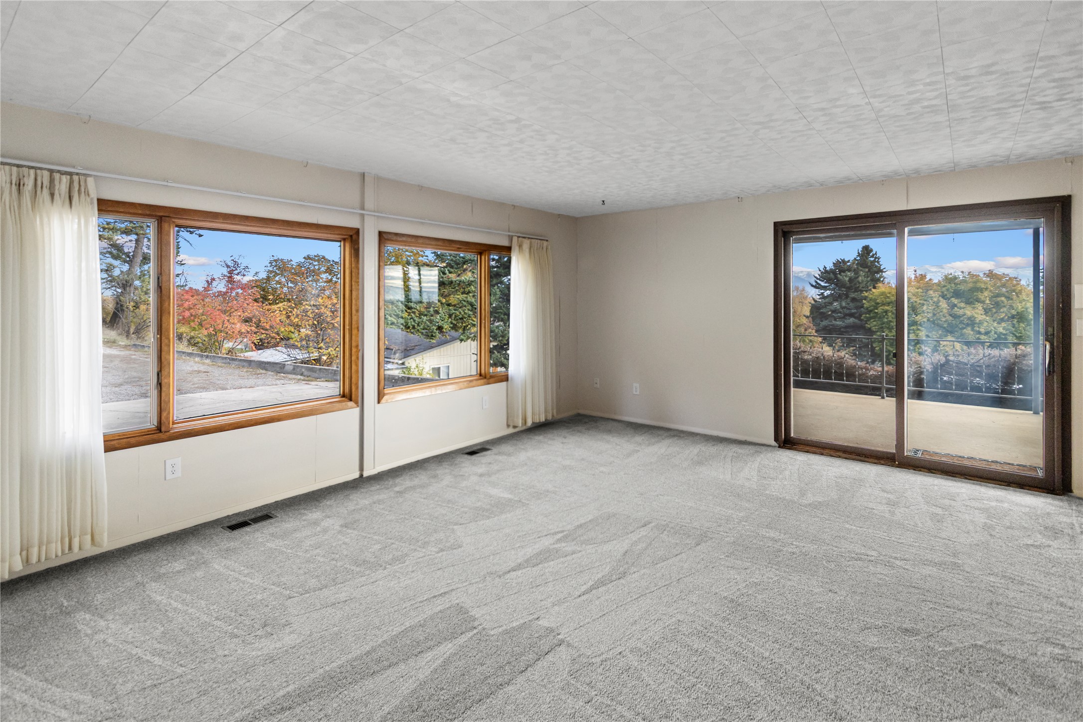 126 Forest Hill Village Property Photo 8