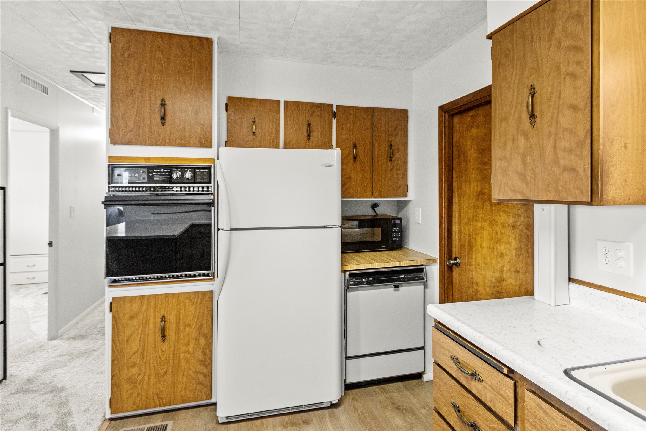 126 Forest Hill Village Property Photo 10