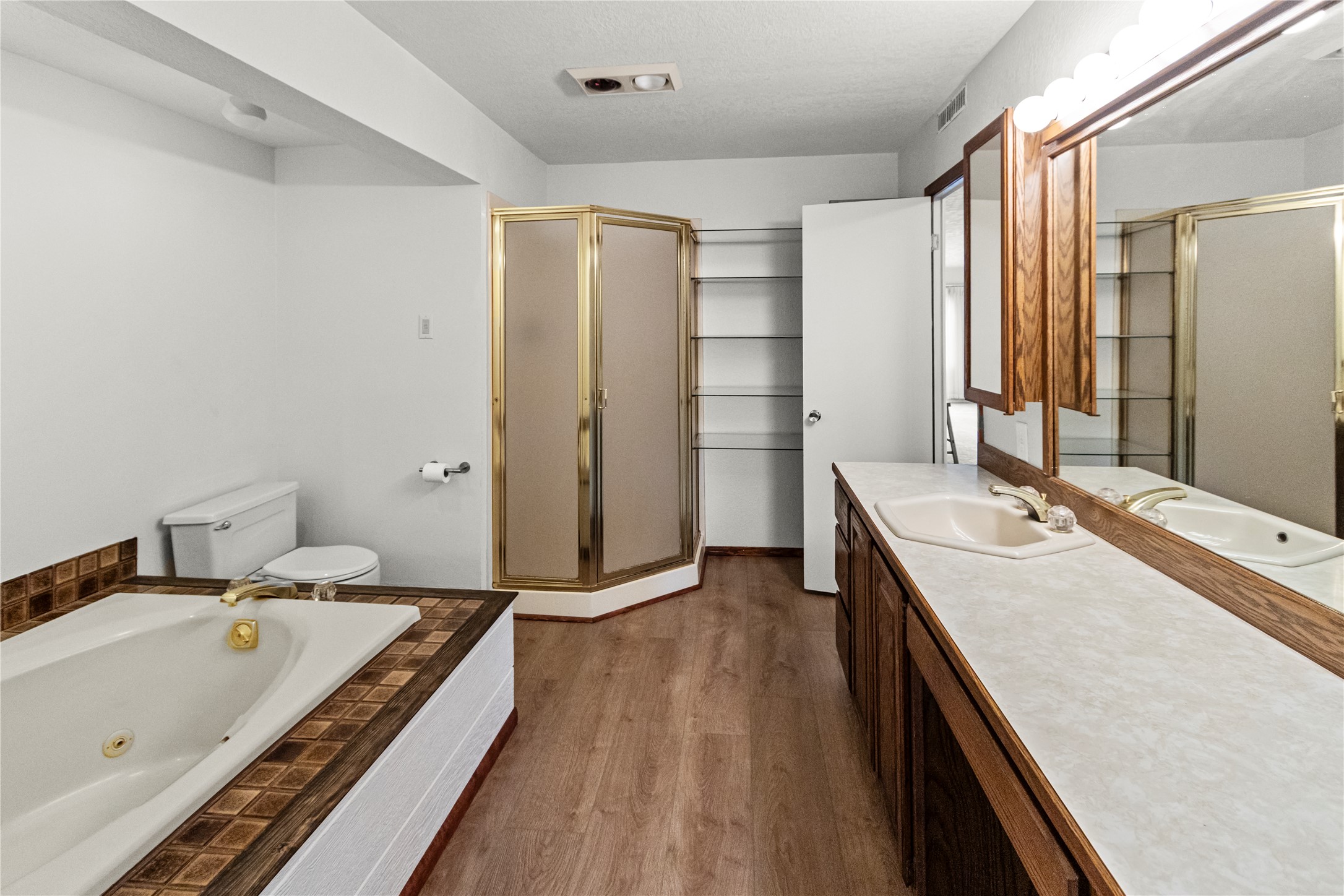 126 Forest Hill Village Property Photo 14