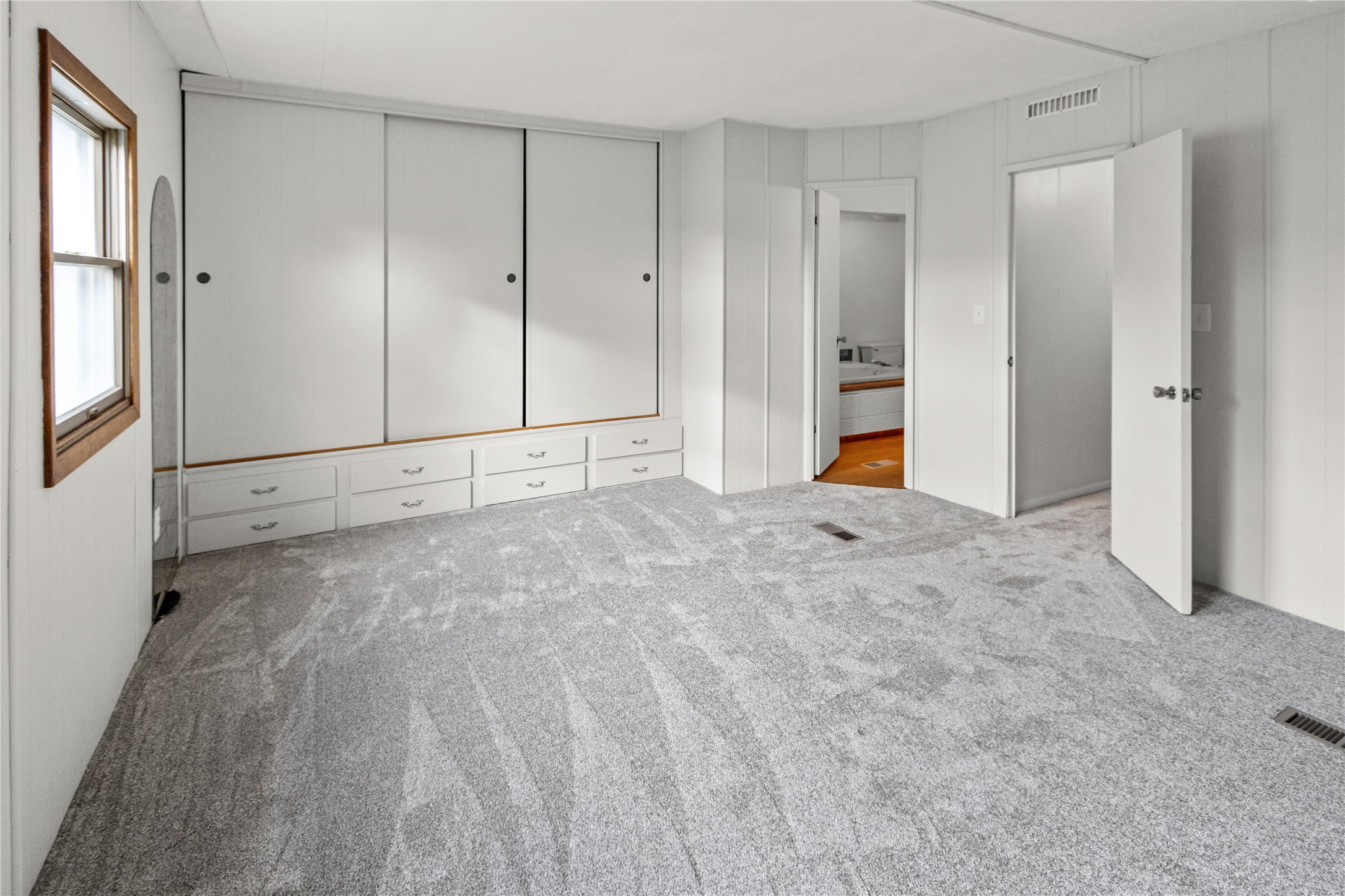 126 Forest Hill Village Property Photo 18