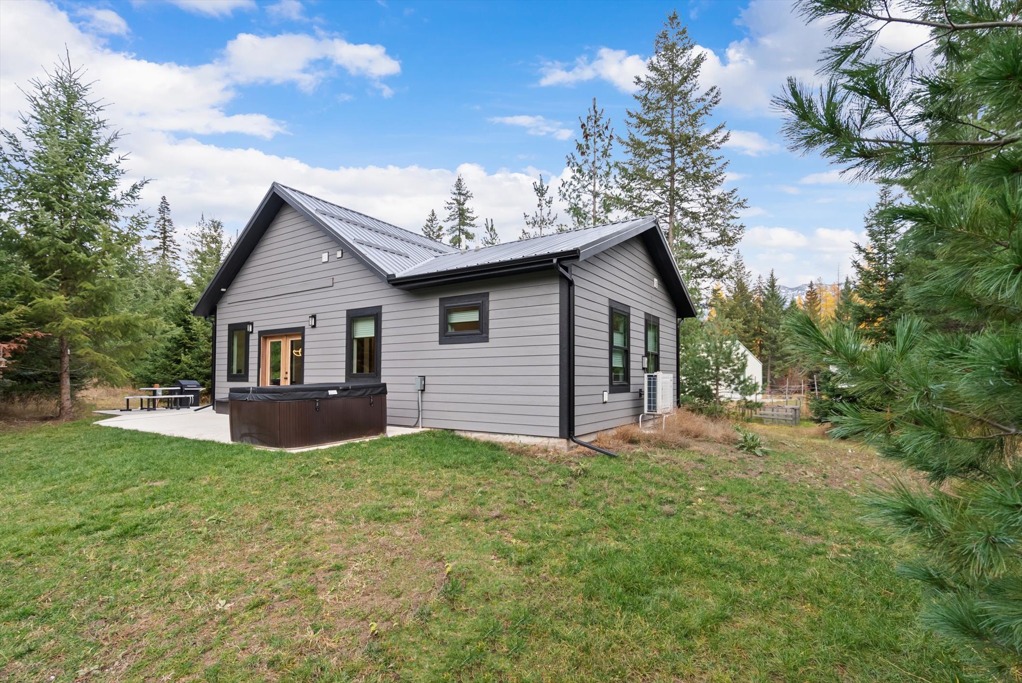 3740 Foothill Road Property Photo 7