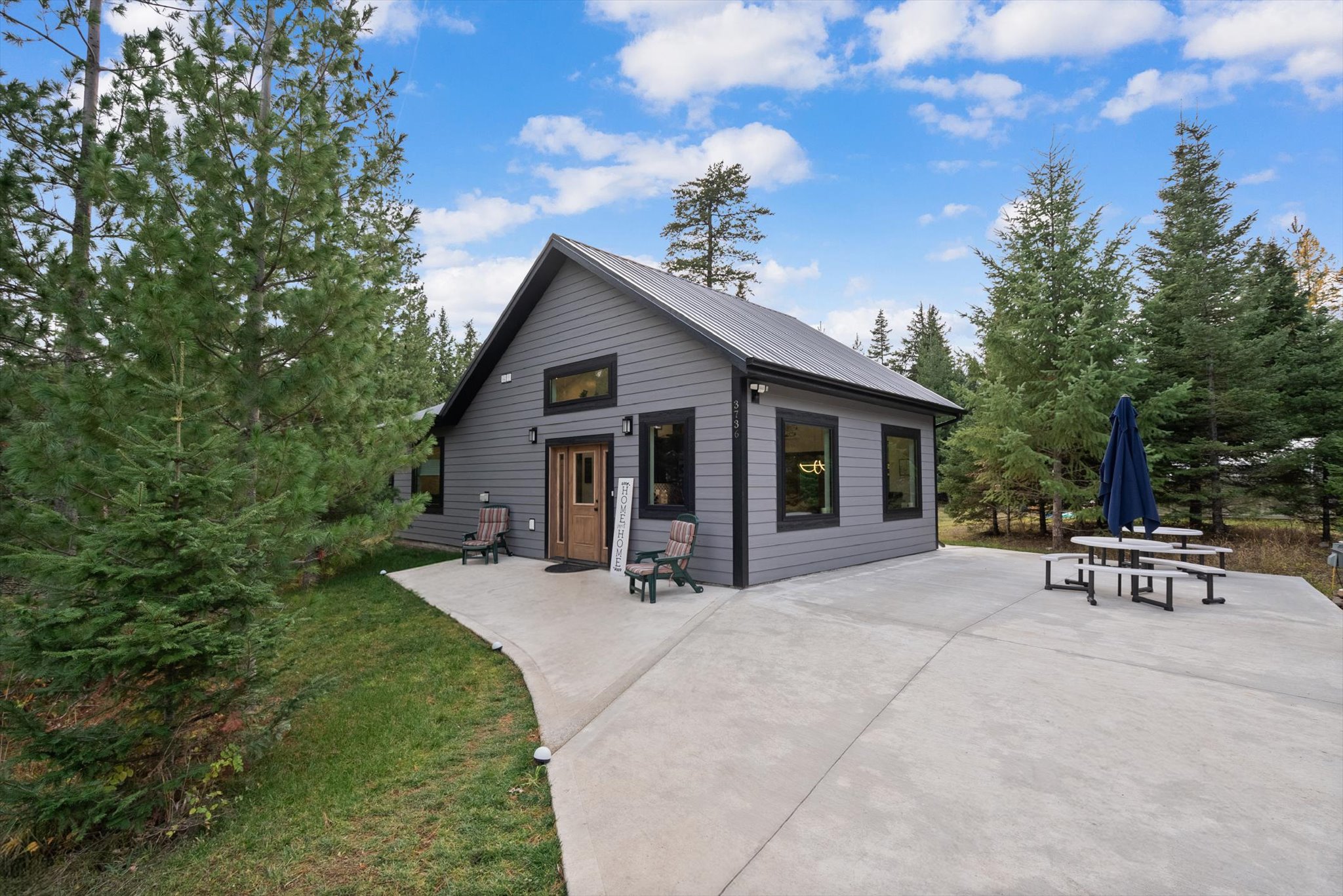 3740 Foothill Road Property Photo 8