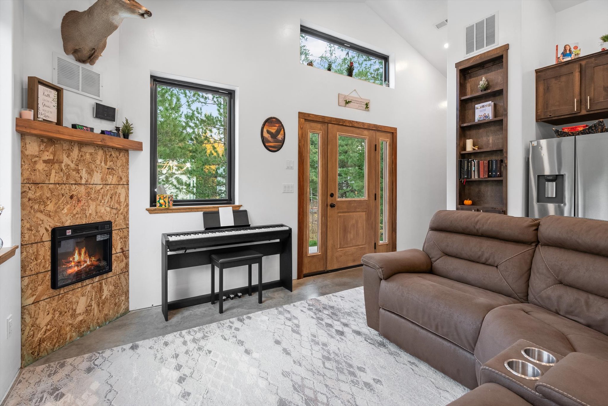 3740 Foothill Road Property Photo 17