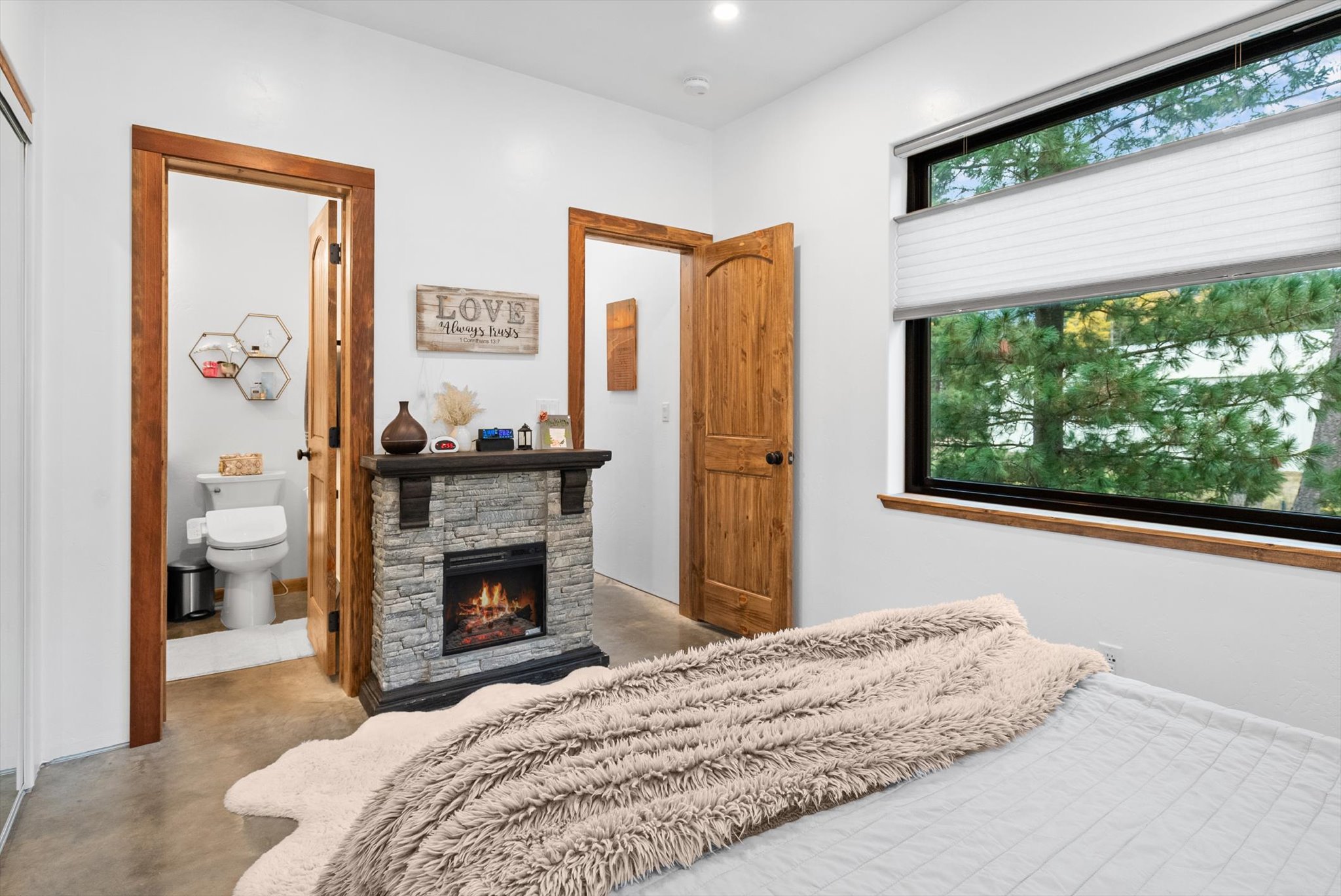 3740 Foothill Road Property Photo 21