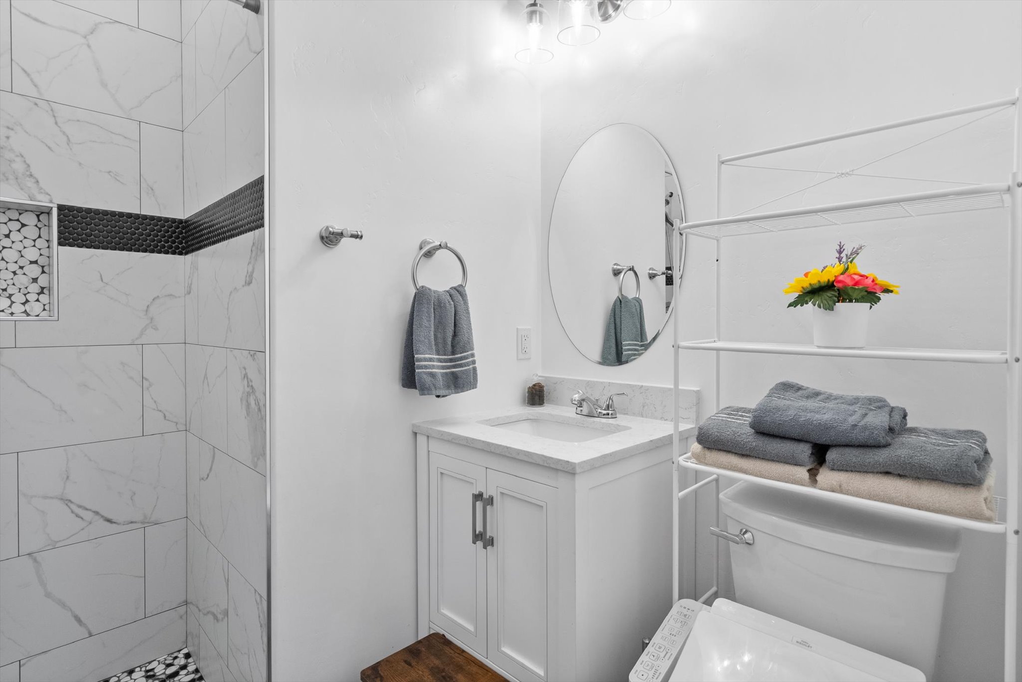 3740 Foothill Road Property Photo 25