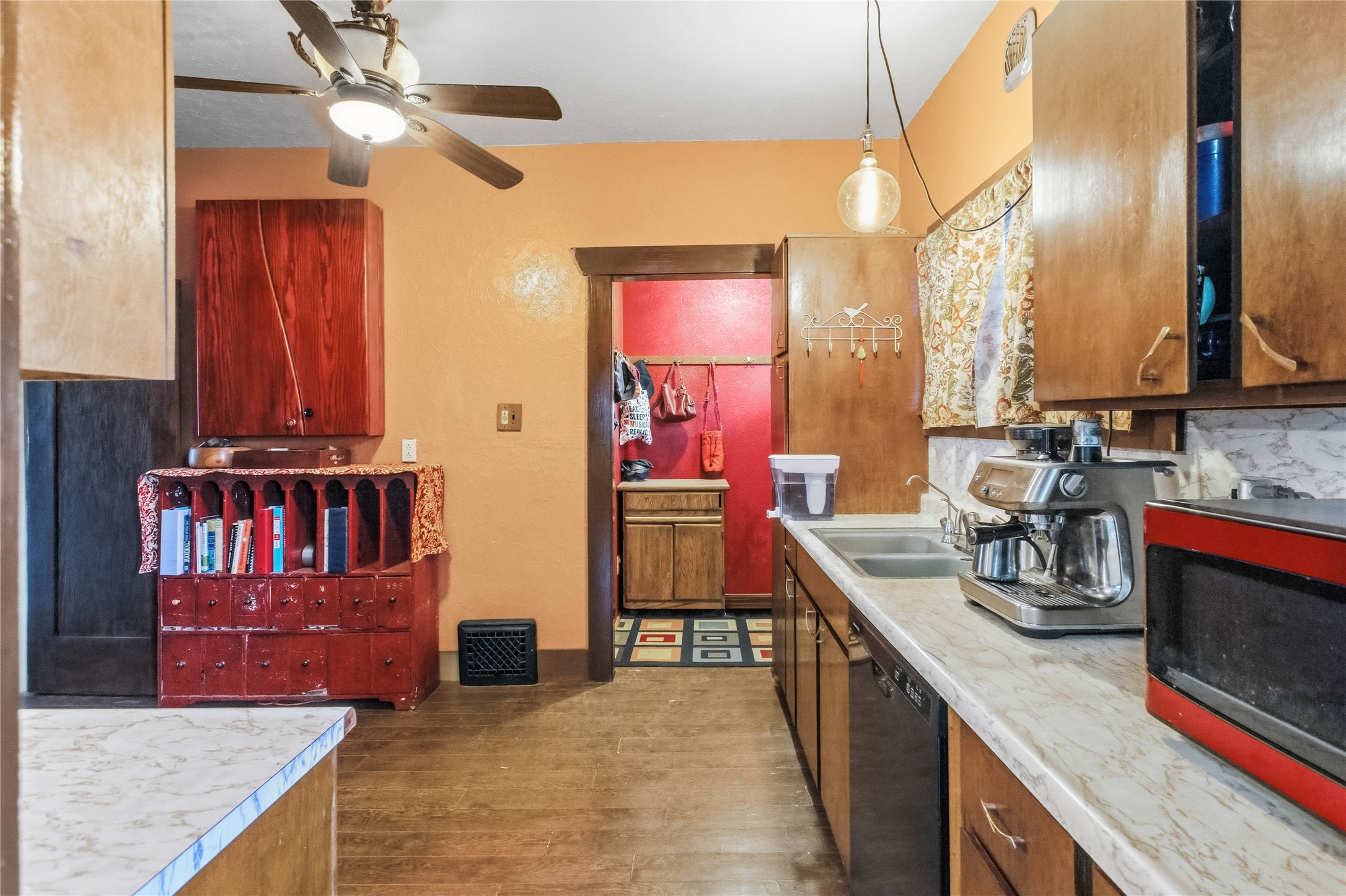2809 State Street Property Photo 12