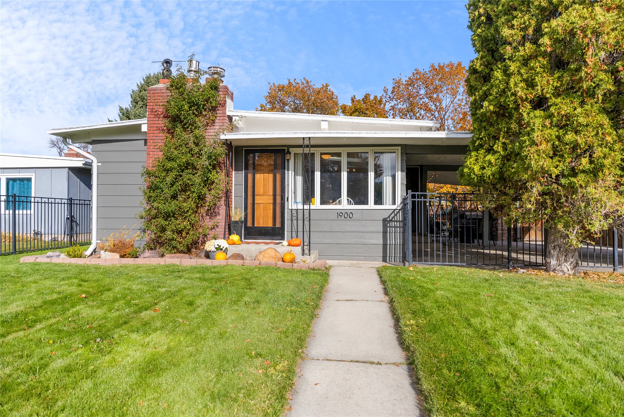 1900 34th Street Property Photo 1