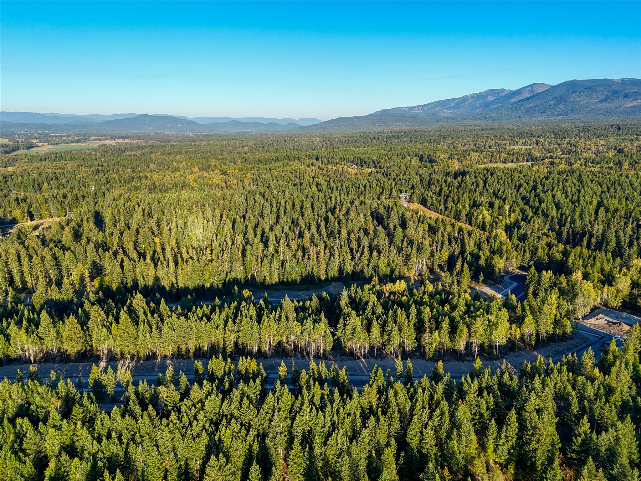 534 Meadow Lake Drive Property Photo 8