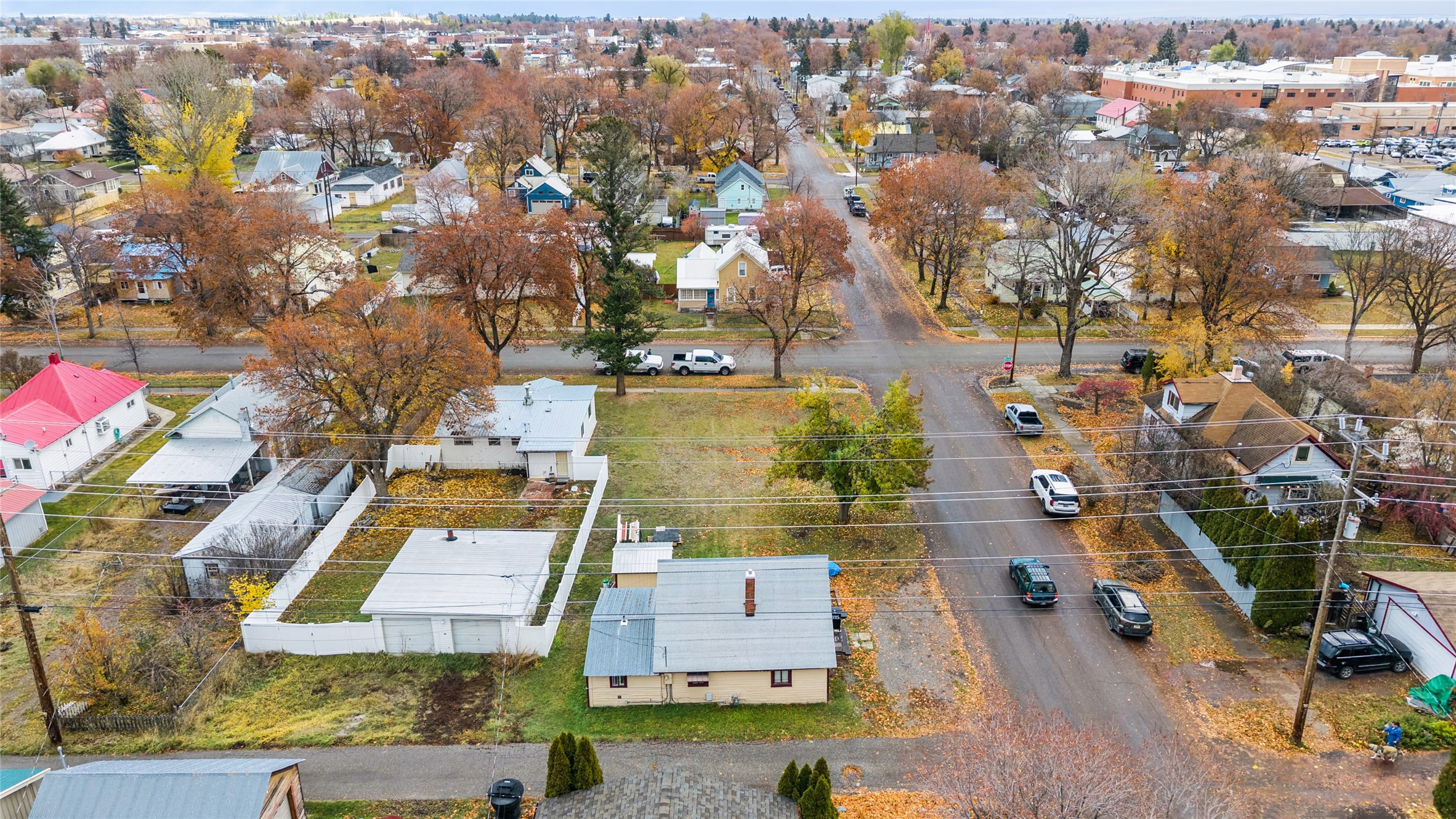 446 7th Avenue W Property Photo 8