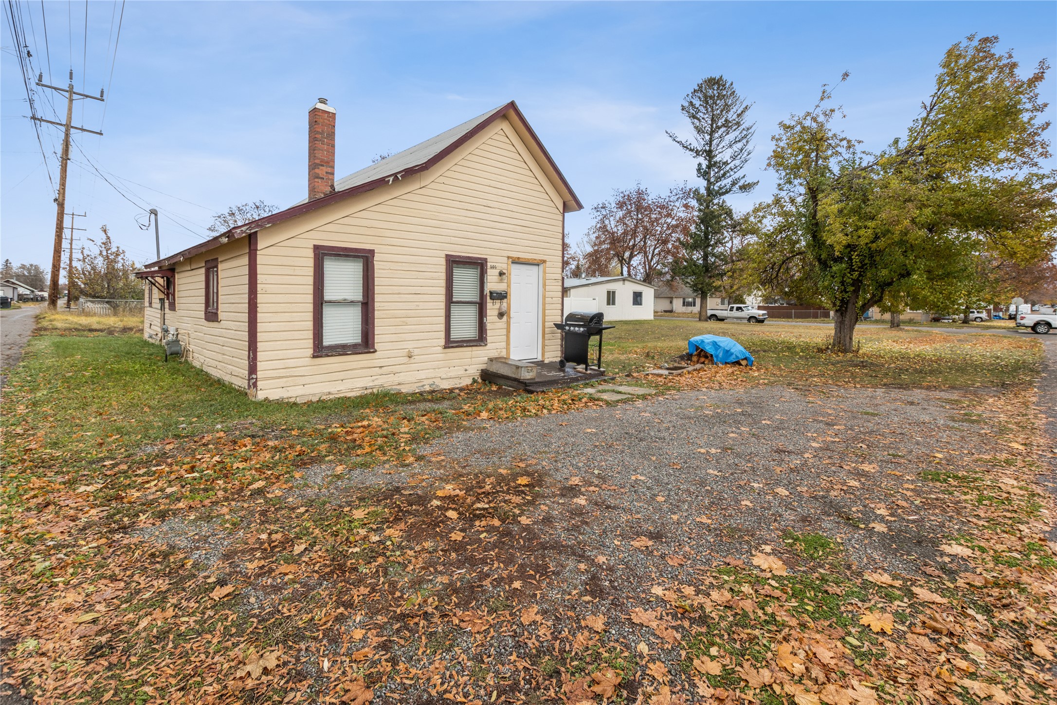 446 7th Avenue W Property Photo 20