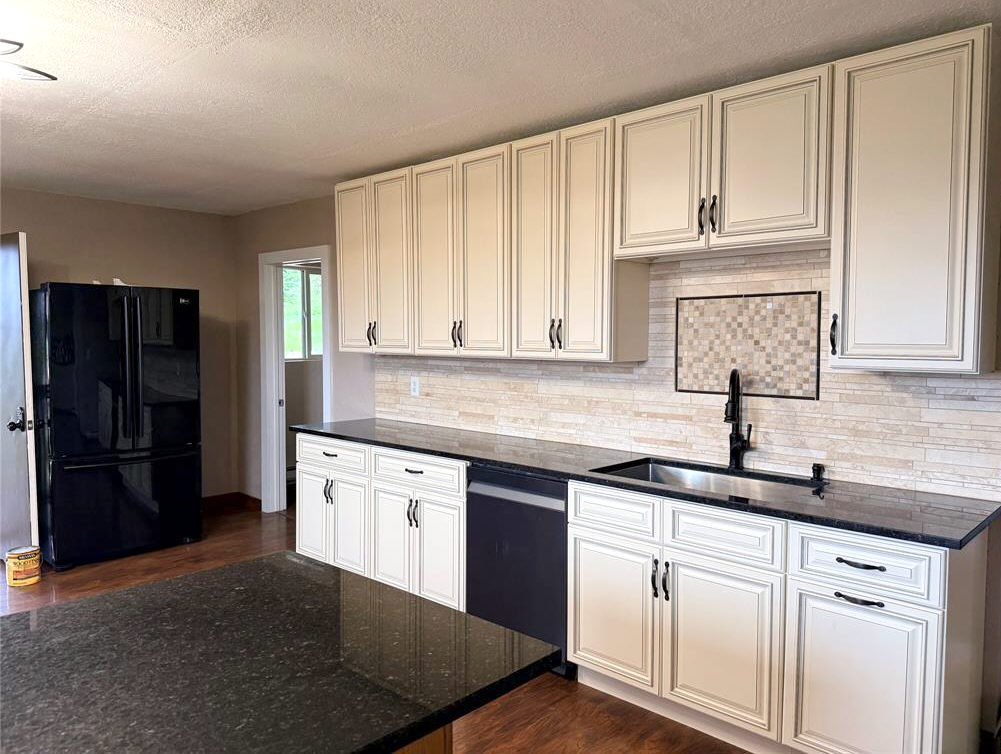19649 Golden Pine Lane Property Photo 12