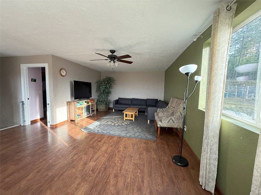 19649 Golden Pine Lane Property Photo 16