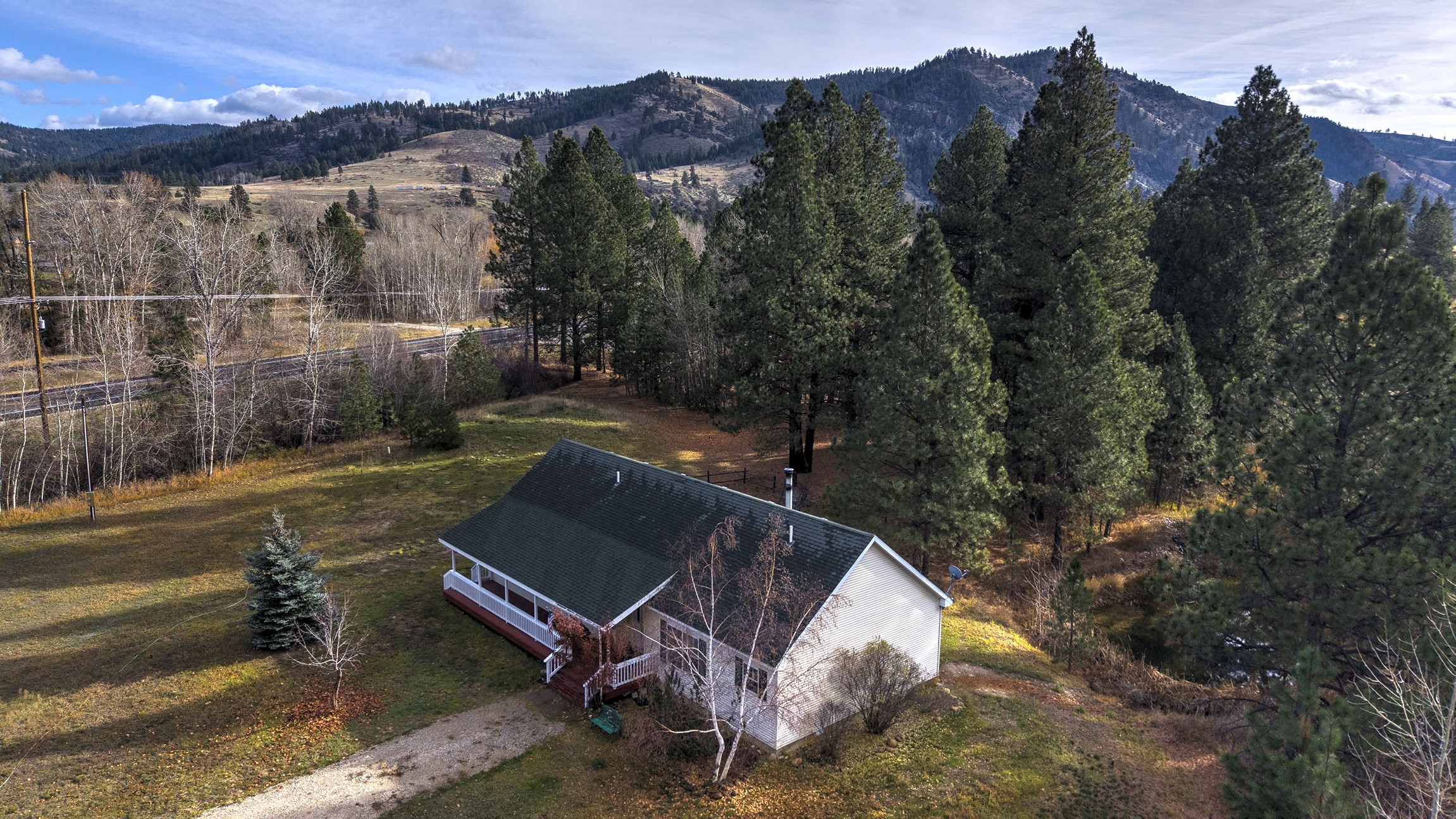 2377 Us Highway 93 S Property Photo 1