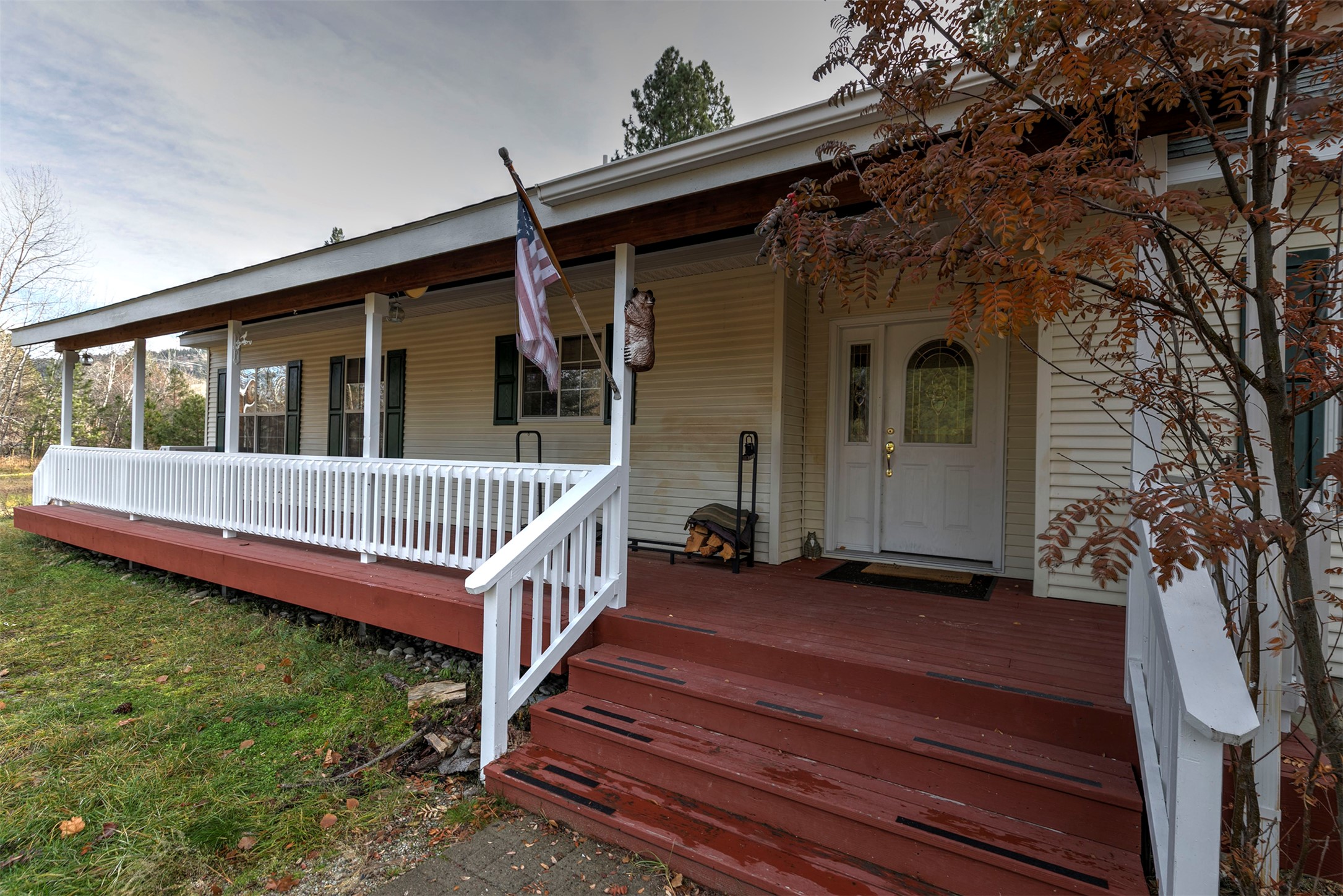 2377 Us Highway 93 S Property Photo 2
