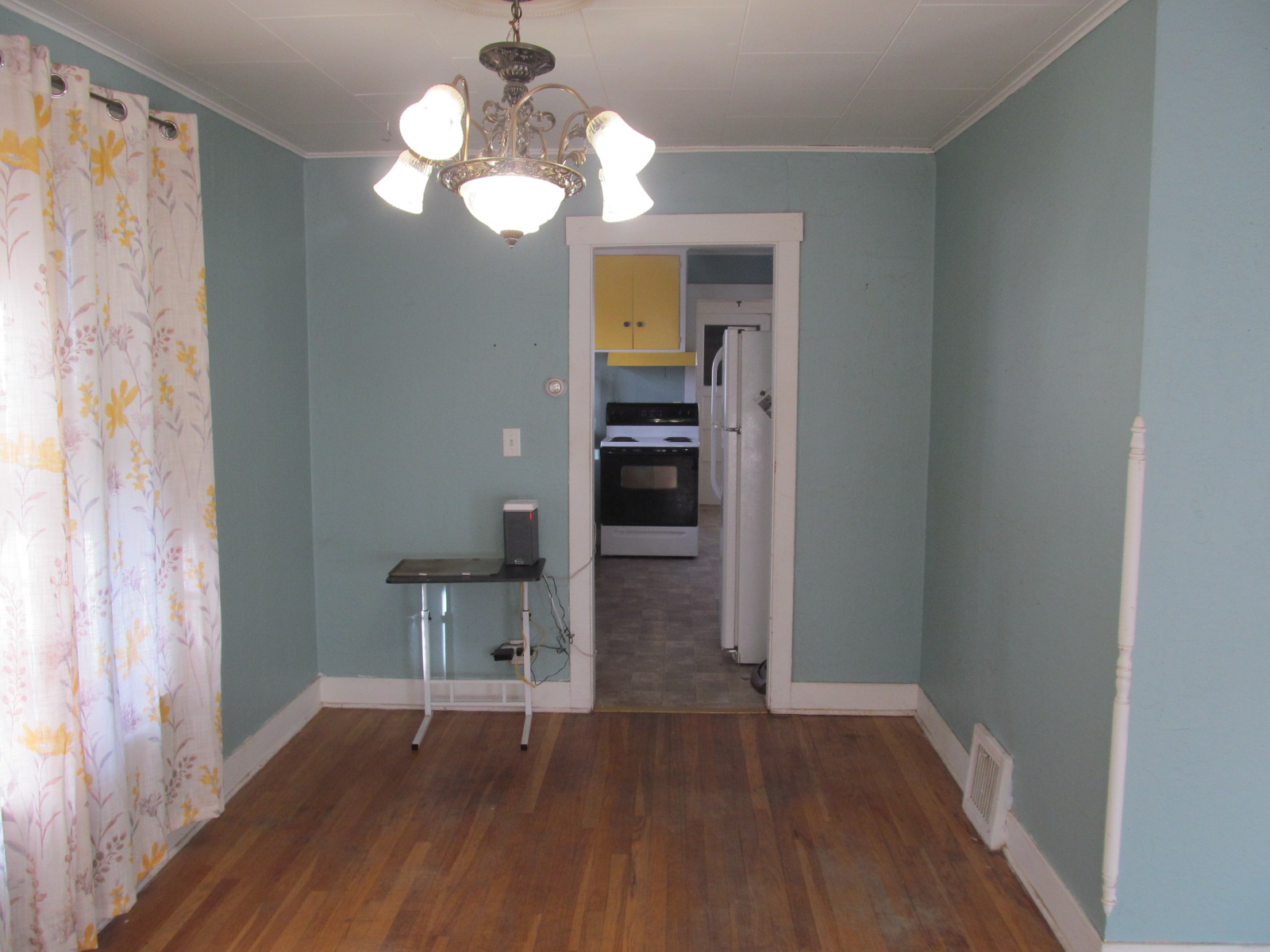 137 N Main Street Property Photo 6