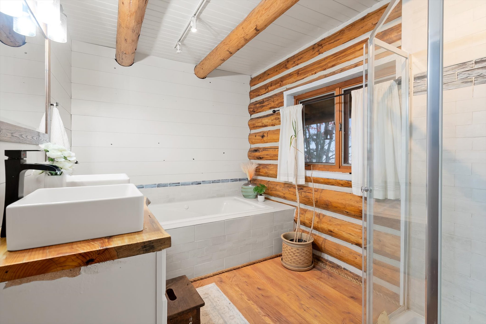 599 Van Sant Road Property Photo 17