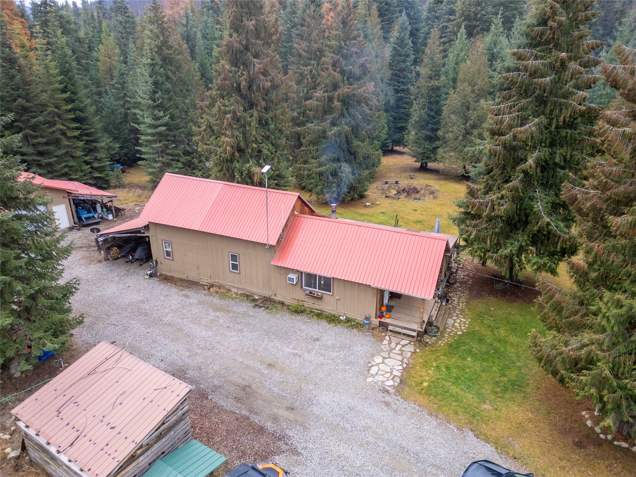 613 Tamarack Drive Property Photo 4