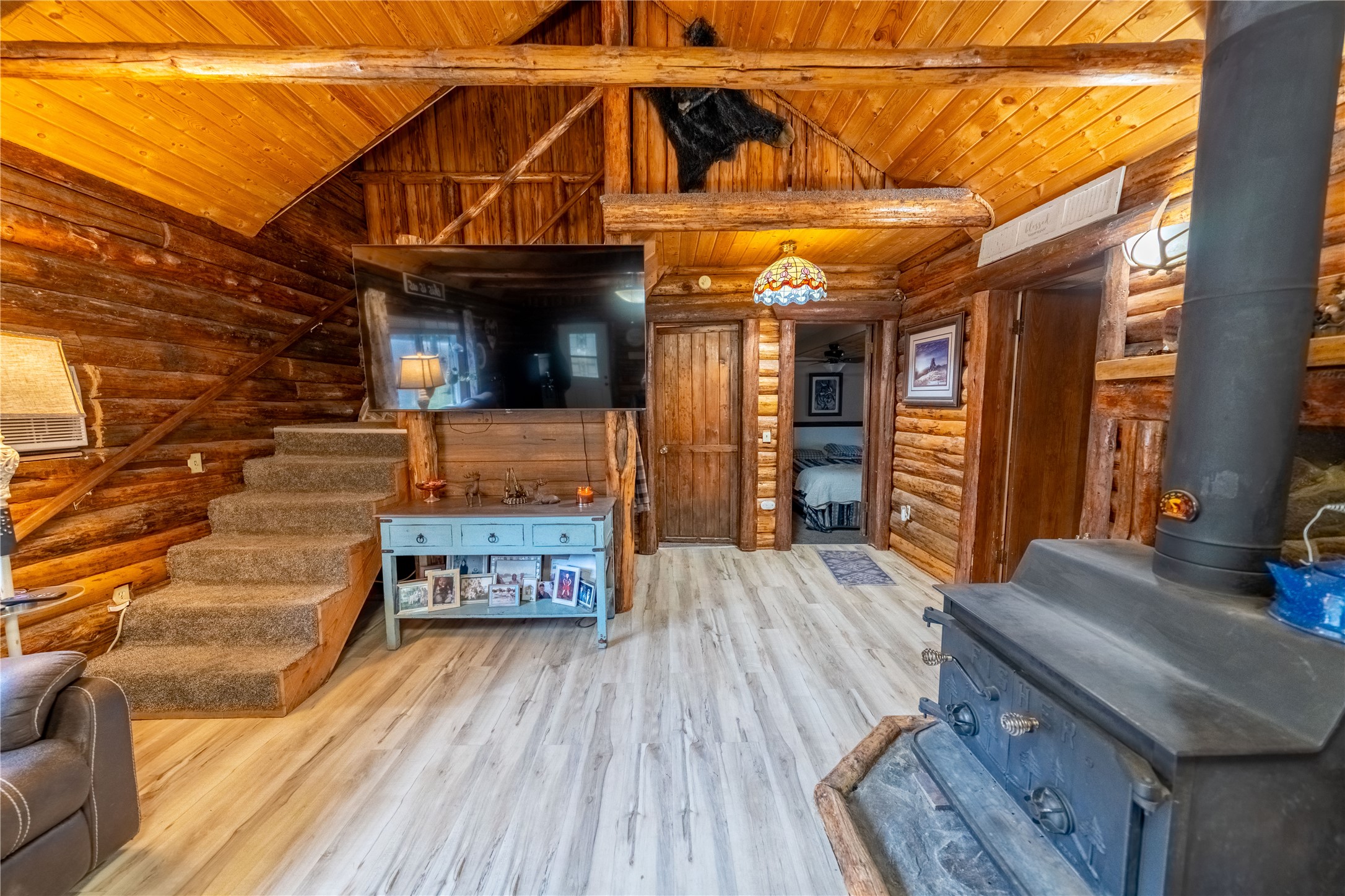 613 Tamarack Drive Property Photo 13