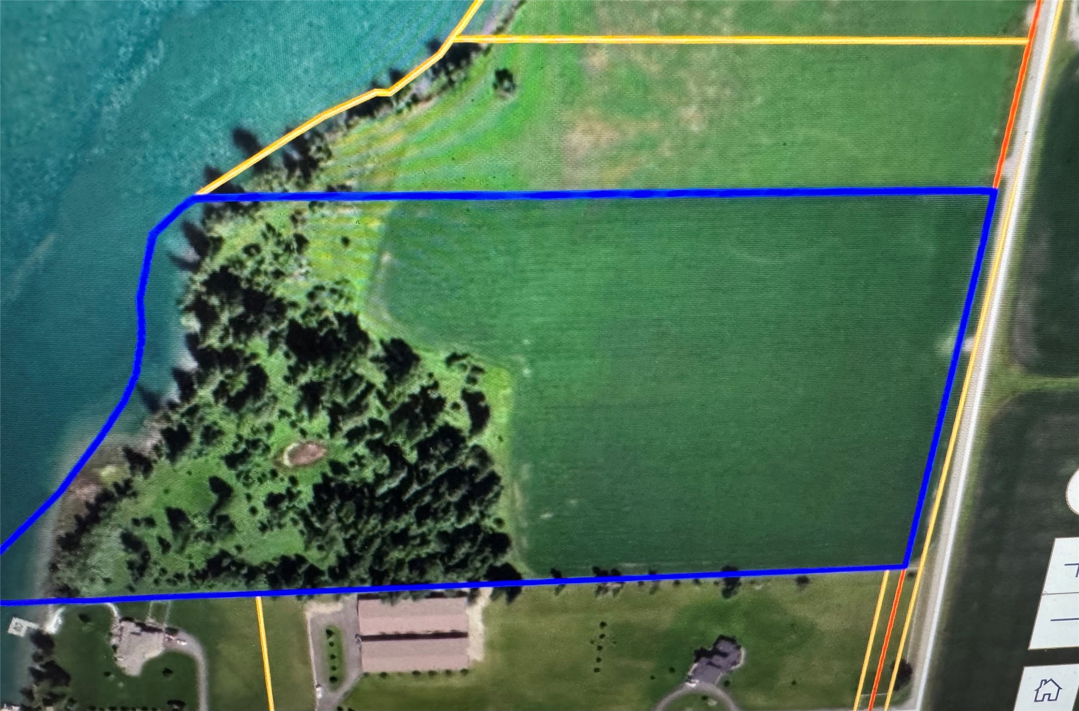 1262 Riverside Road Property Photo 2