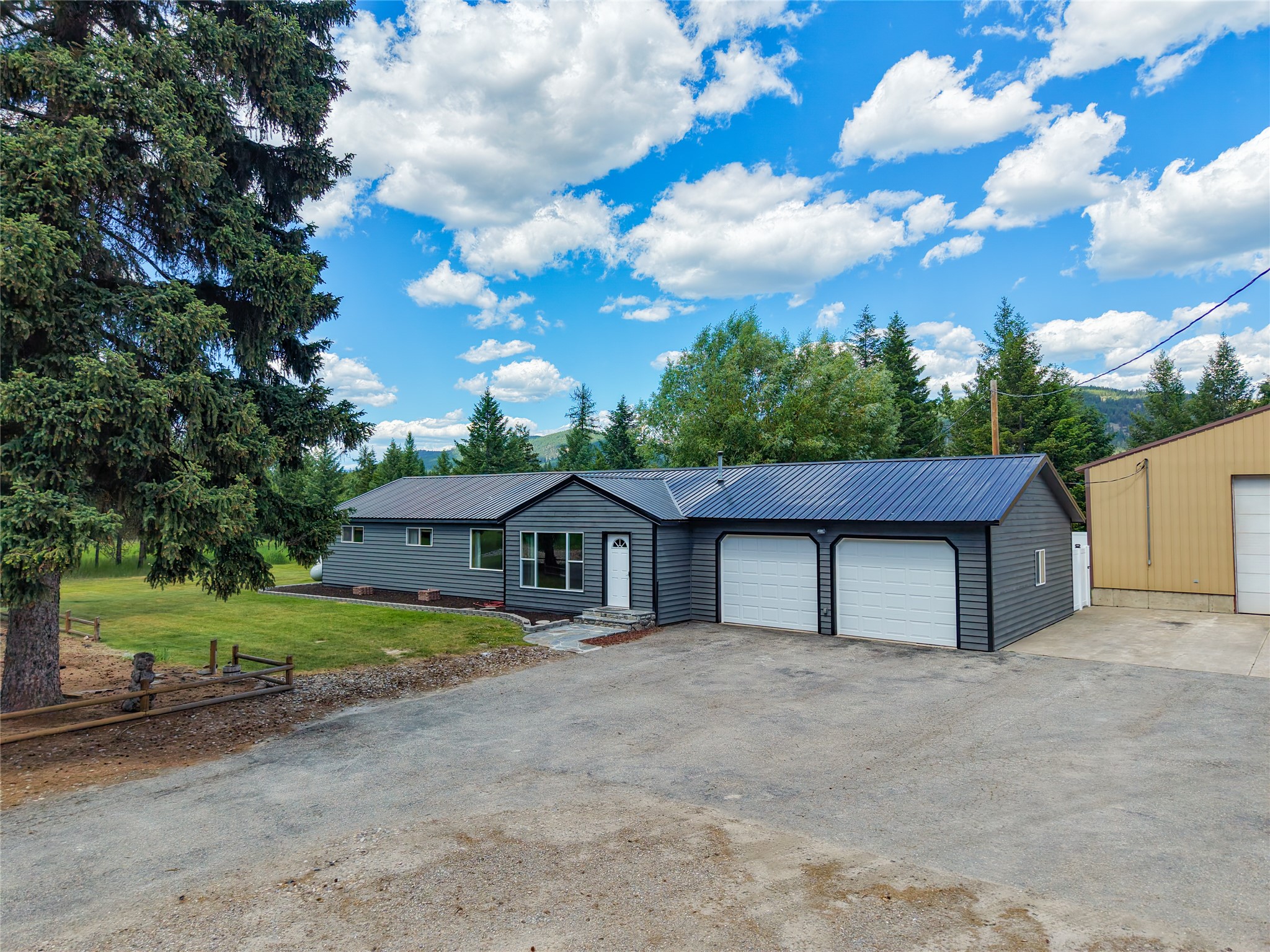 41915 Us Highway 2 Property Photo 10