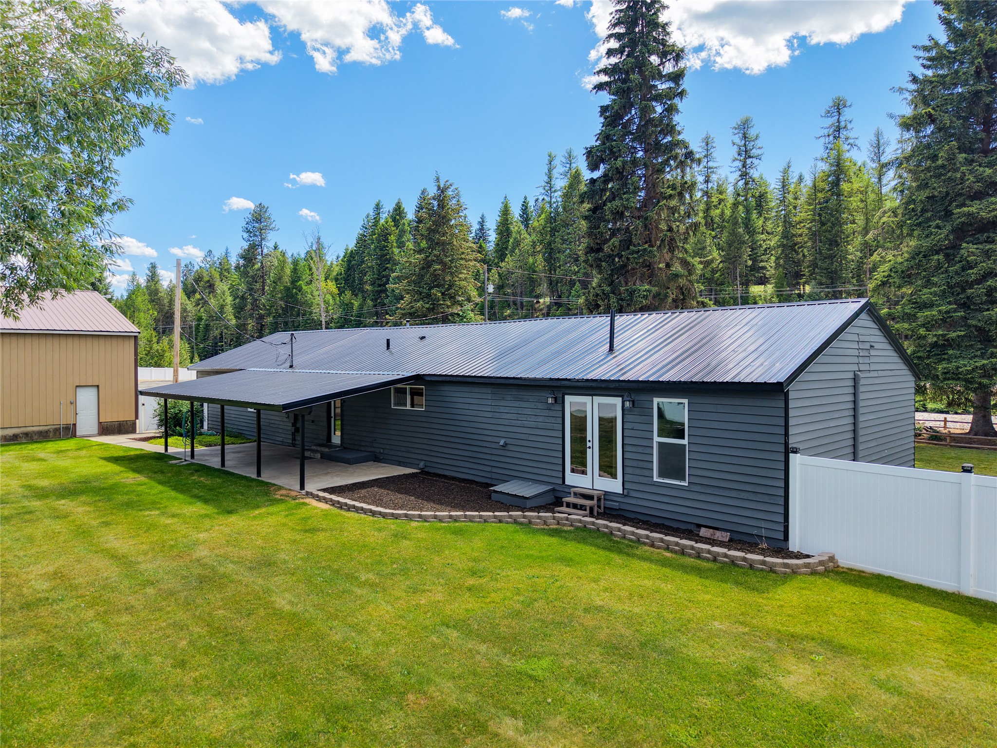 41915 Us Highway 2 Property Photo 20