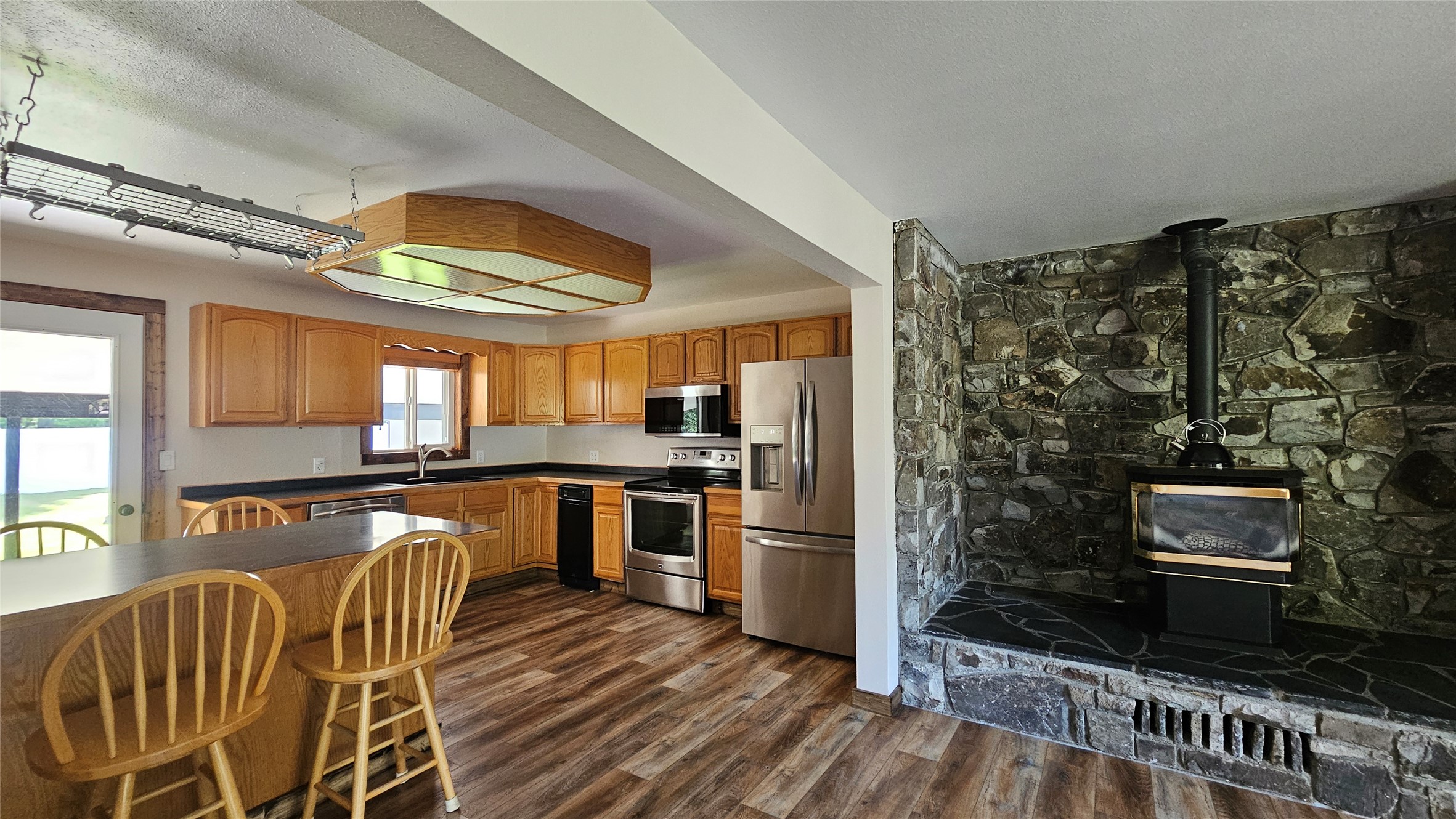 41915 Us Highway 2 Property Photo 25