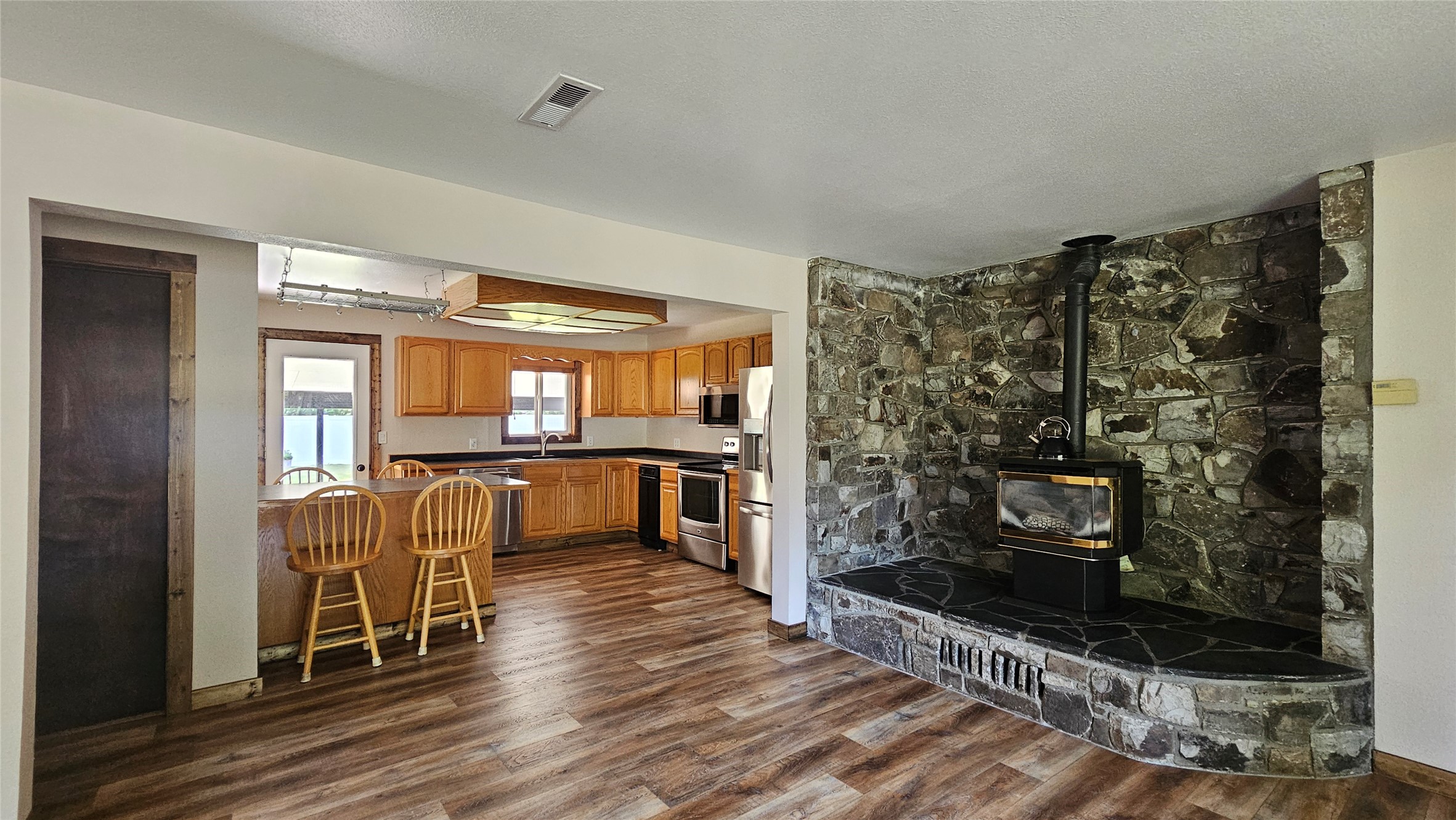 41915 Us Highway 2 Property Photo 26