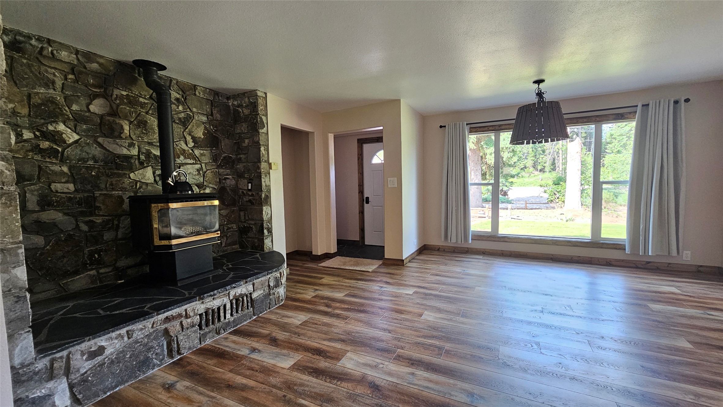 41915 Us Highway 2 Property Photo 28