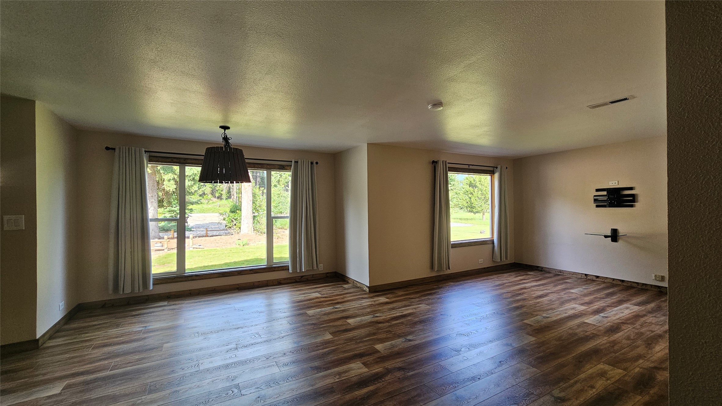41915 Us Highway 2 Property Photo 29