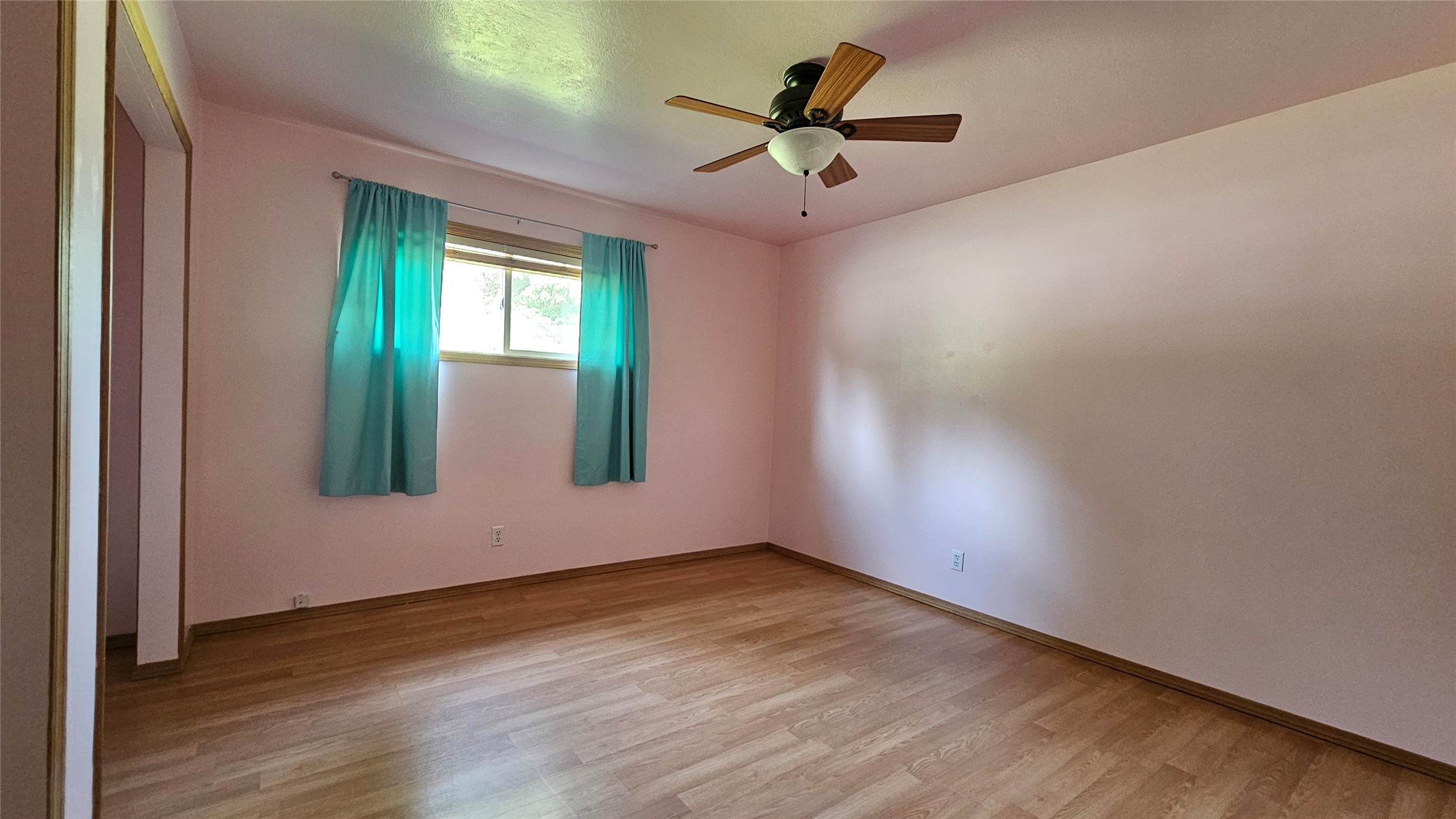 41915 Us Highway 2 Property Photo 45