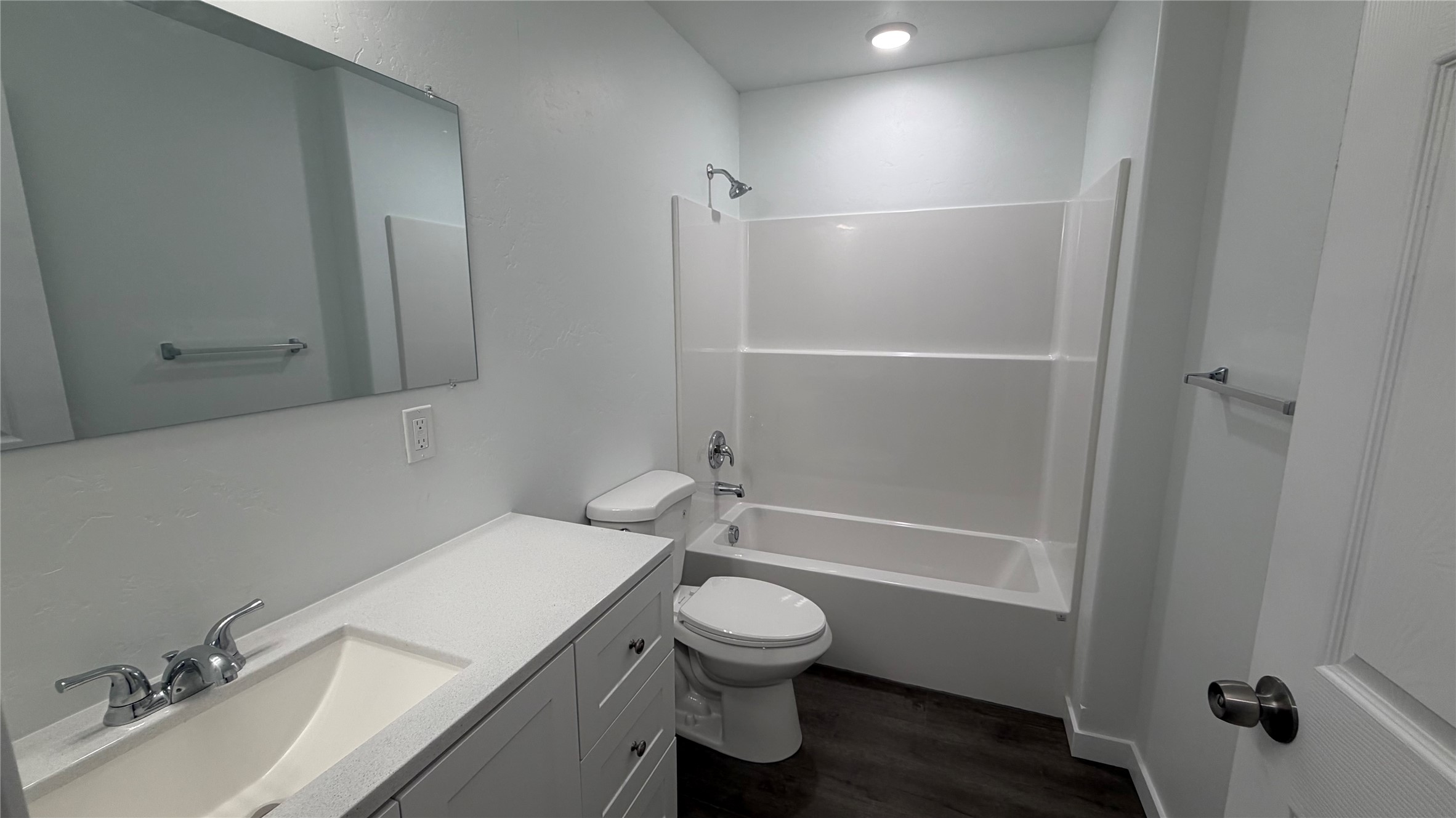 223 E Commerce Way 14 Property Photo 10