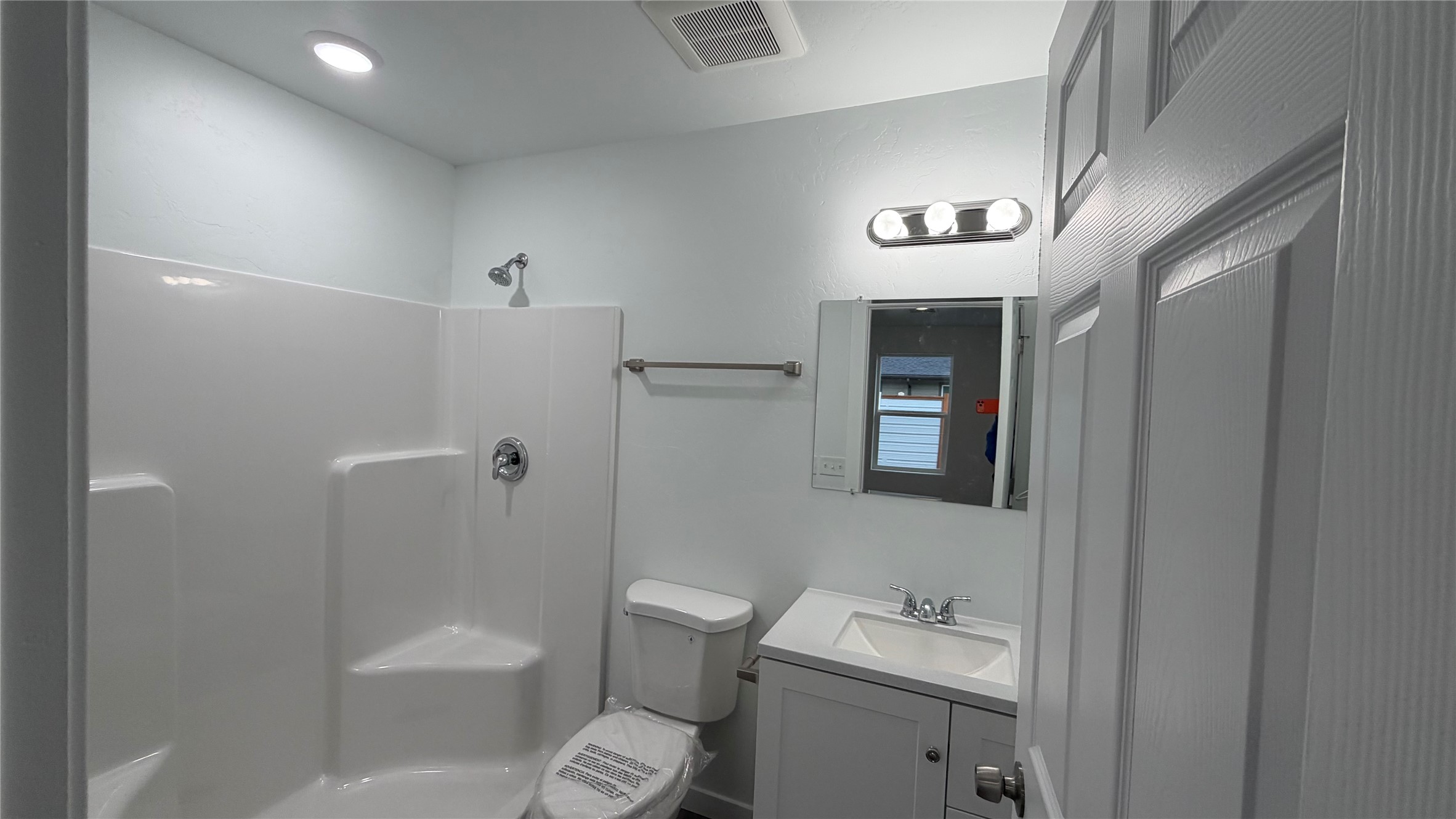 223 E Commerce Way 14 Property Photo 12