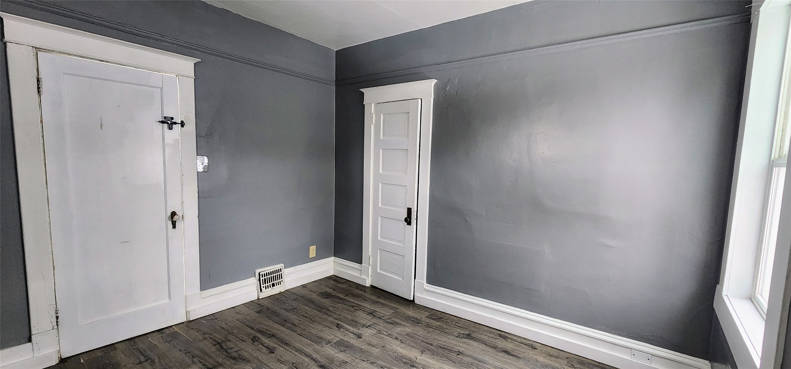 208 9th Street S Property Photo 12