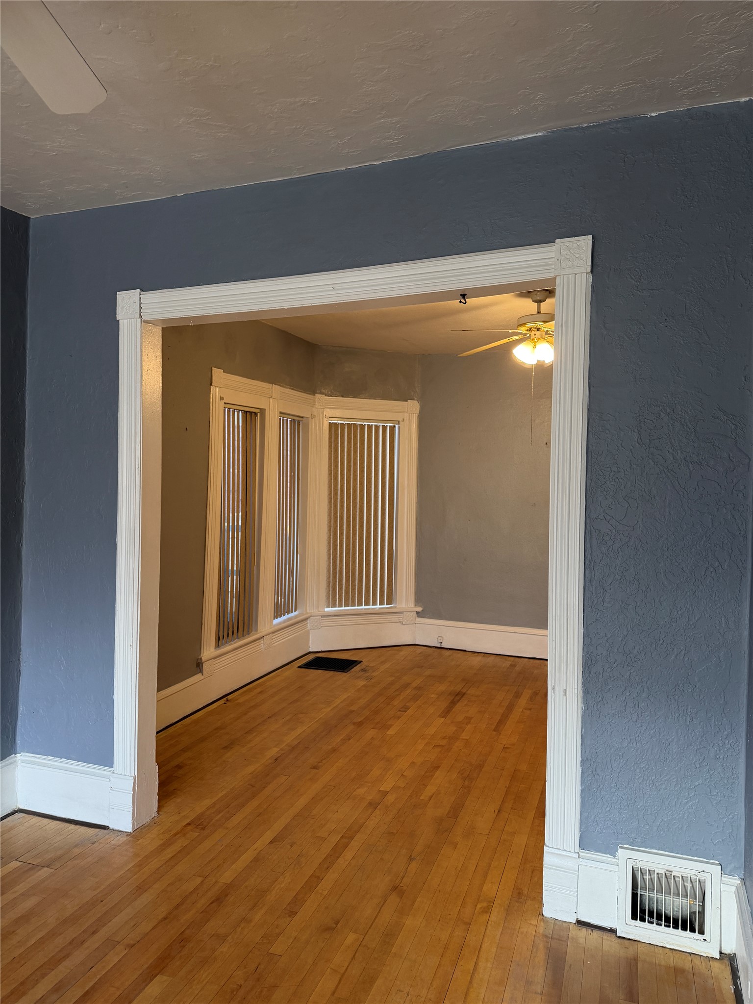 527 W Park Street Property Photo 6