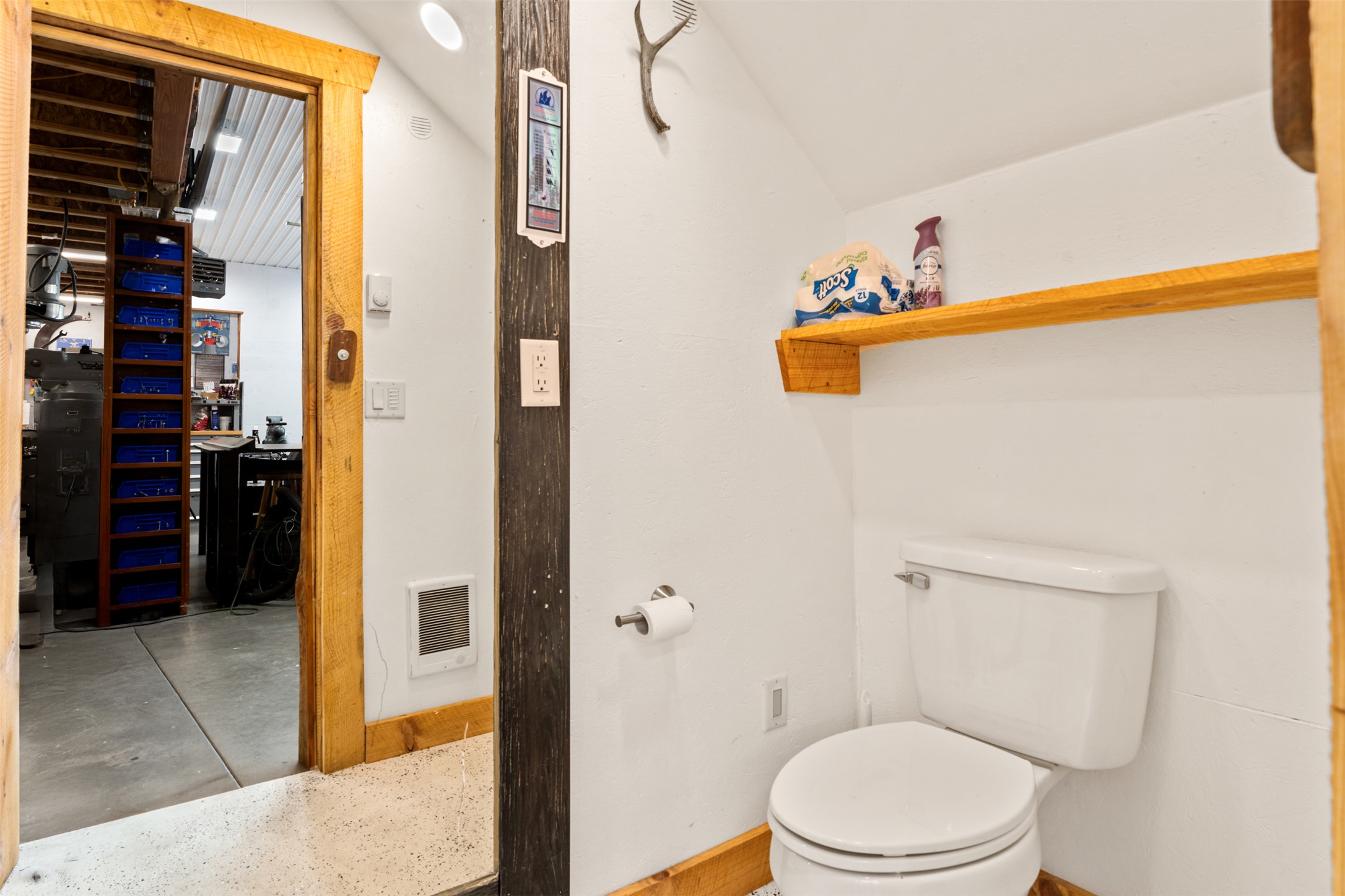 217 Peekaboo Trail Property Photo 36