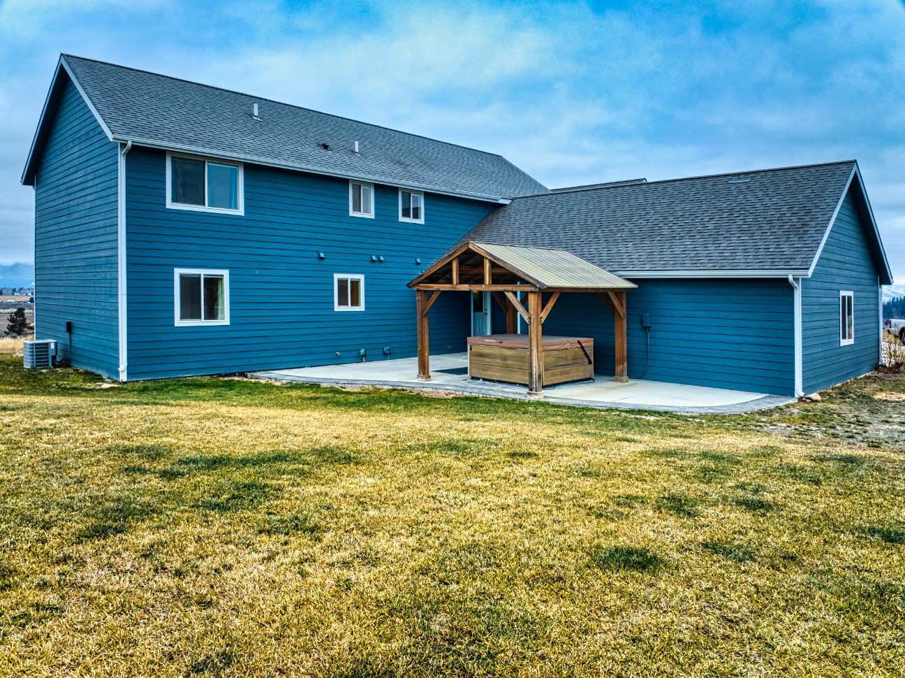 951 Summit View Way Property Photo 5